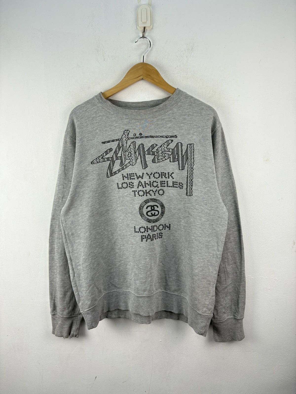 Stussy Stussy Vintage Y2K Sweatshirt Distressed Size US L / EU 52-54 / 3 - 1 Thumbnail