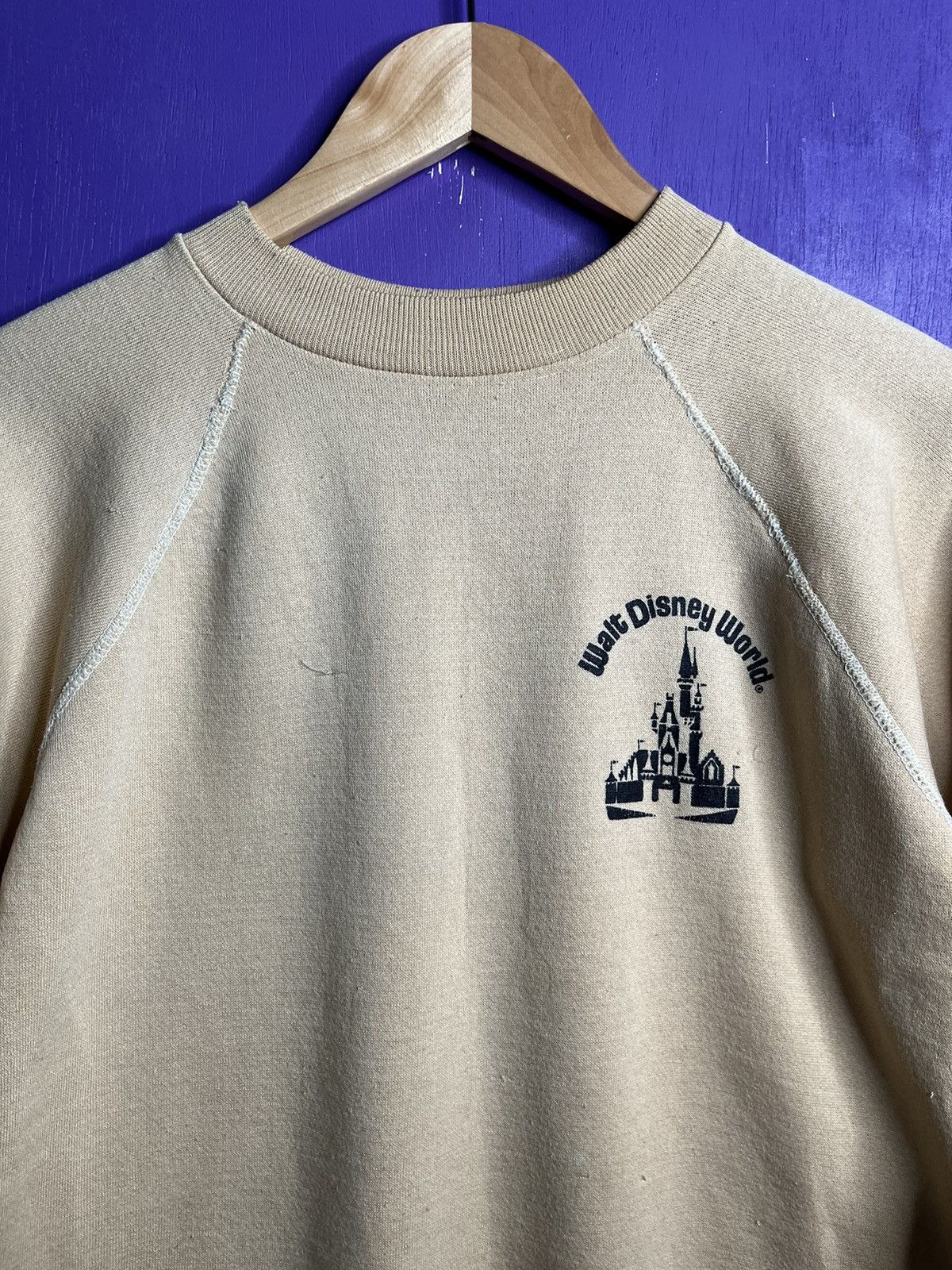 Disney × Vintage Vintage 80s Walt Disney world logo crewneck Size US M / EU 48-50 / 2 - 3 Thumbnail