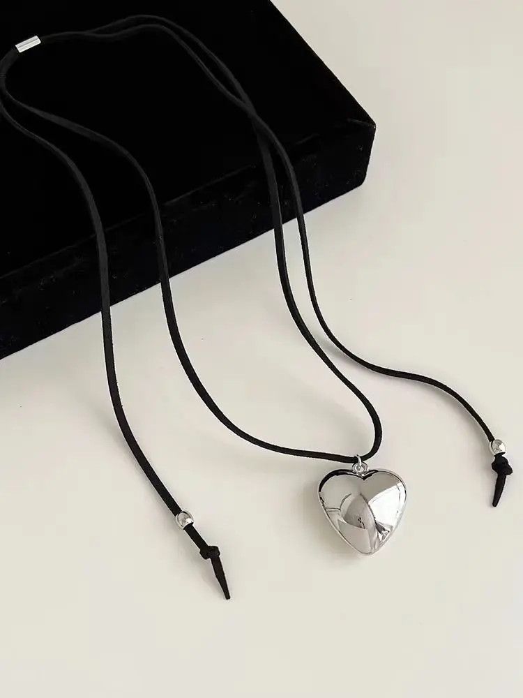 Designer × Japanese Brand Silver Simple Heart Black Rope Necklace Size ONE SIZE - 2 Thumbnail