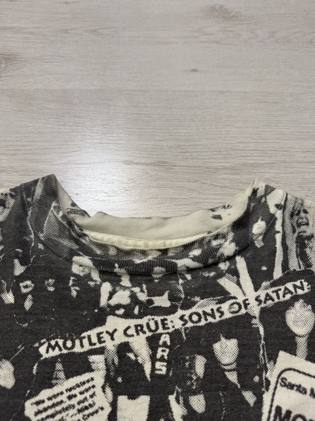 Other 90’s Vintage Motley Crue Newspaper Fans Are The Best AOP Tee Size US XL / EU 56 / 4 - 10 Thumbnail