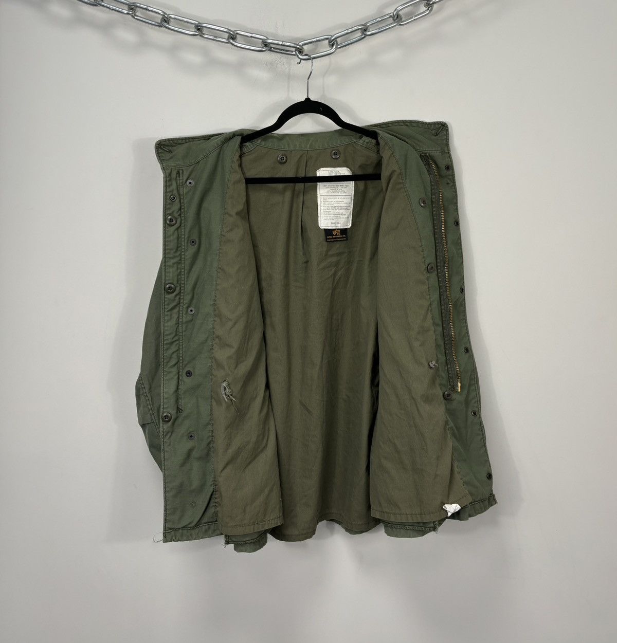 Authentique veste de campagne M-65 de l'armée américaine par Alpha Industries - Manteau de combat militaire vintage - Fabriqué aux États-Unis | Taille Moyenne Régulière | Studio AJ357 - France