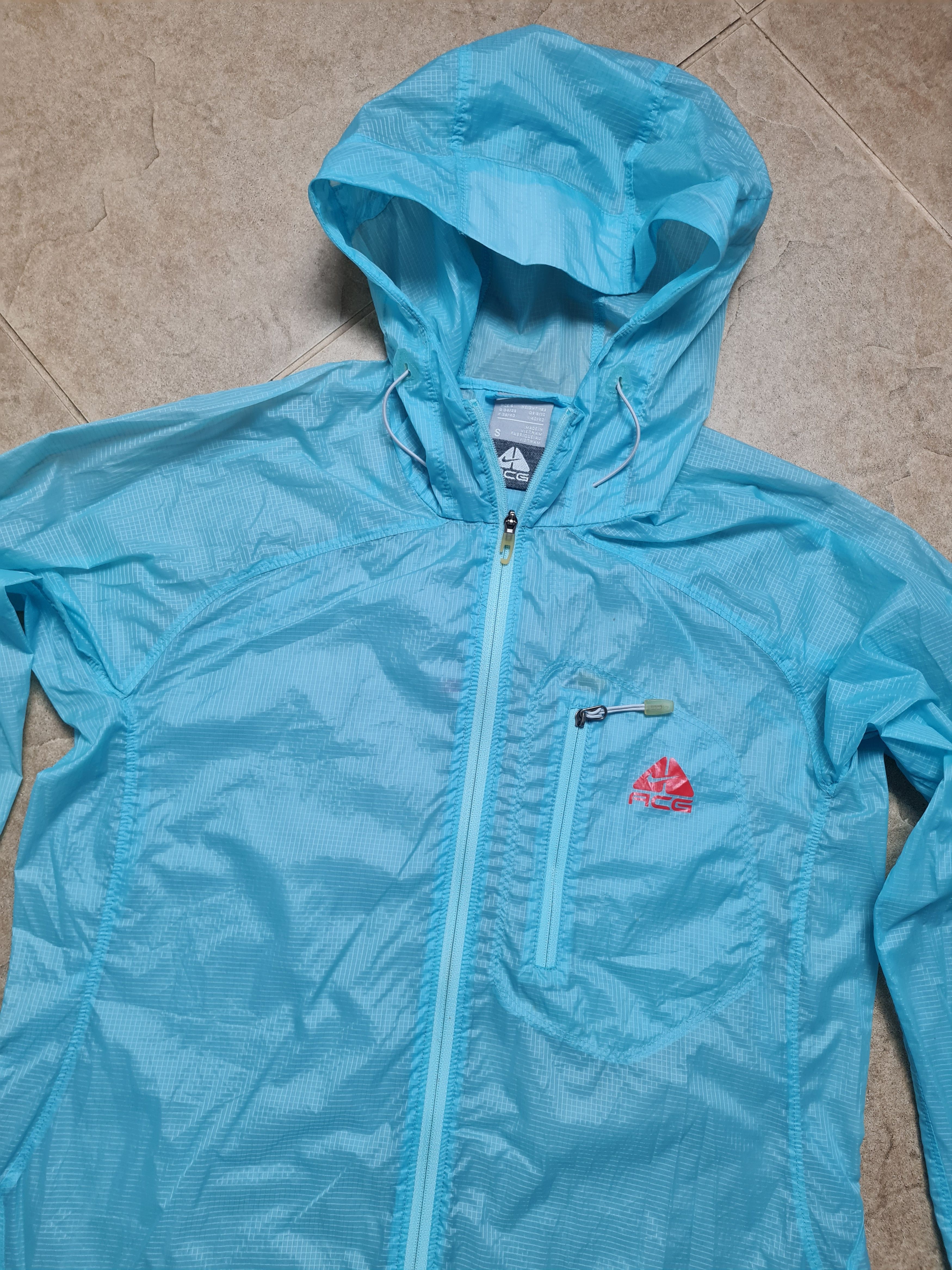 Nike ACG Nike ACG Women’s Ultra Light Windrunner Jacket Blue Size S / US 4 / IT 40 - 2 Thumbnail