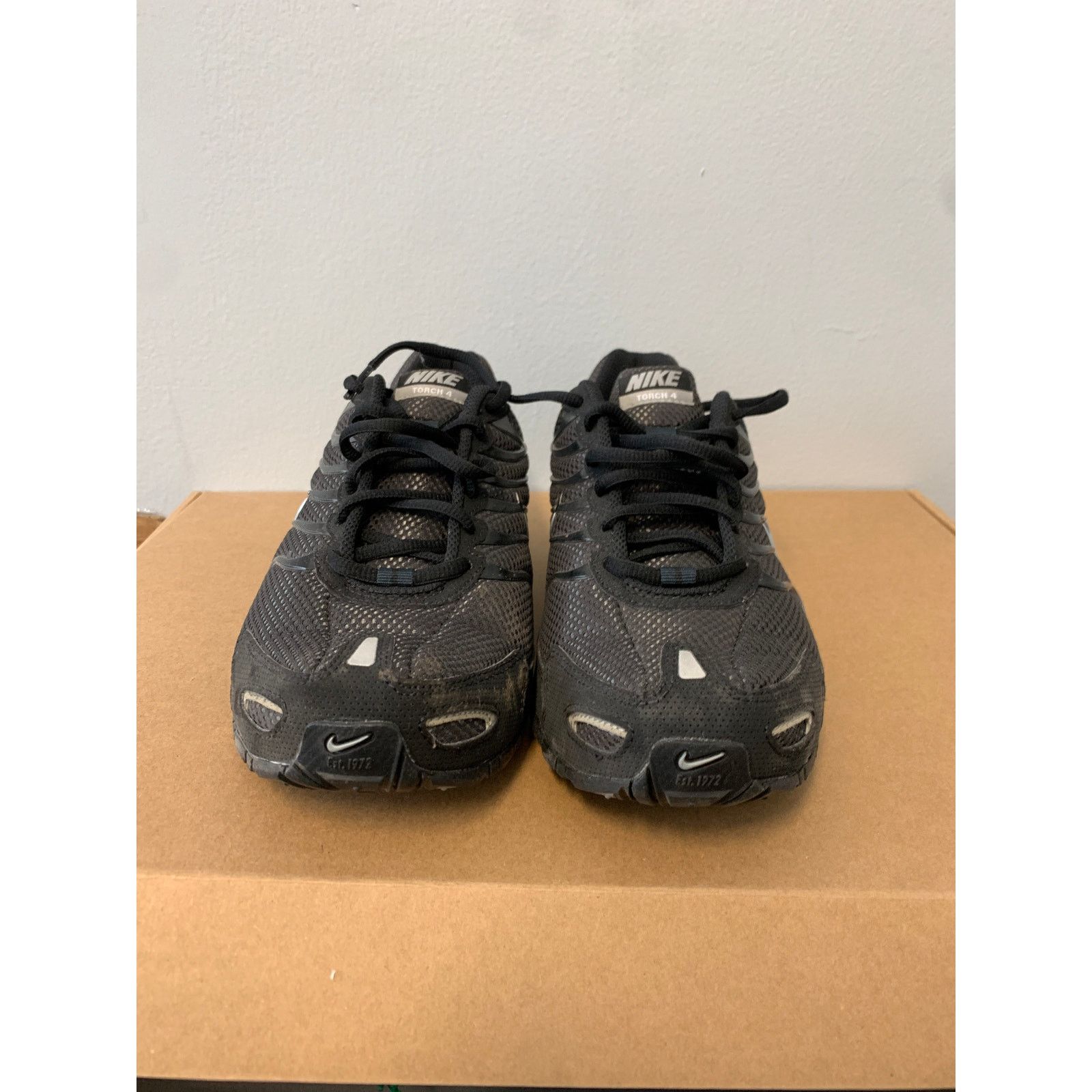 Nike Nike Air Max Torch 4 Black Silver Size 8 Used Size US 8 / EU 41 - 2 Thumbnail