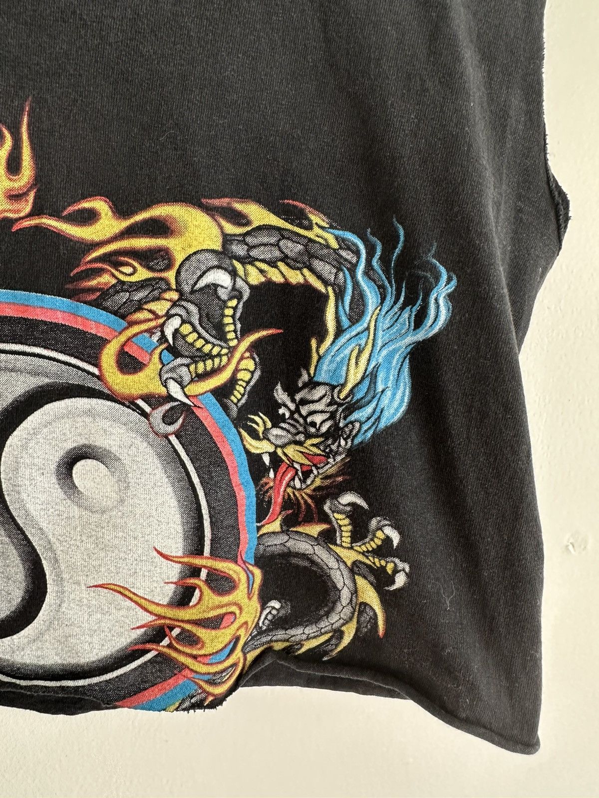 Other Thunder Dragon Yin Yang Muscle Tee – Flame Graphic – Size M Size M / US 6-8 / IT 42-44 - 2 Thumbnail