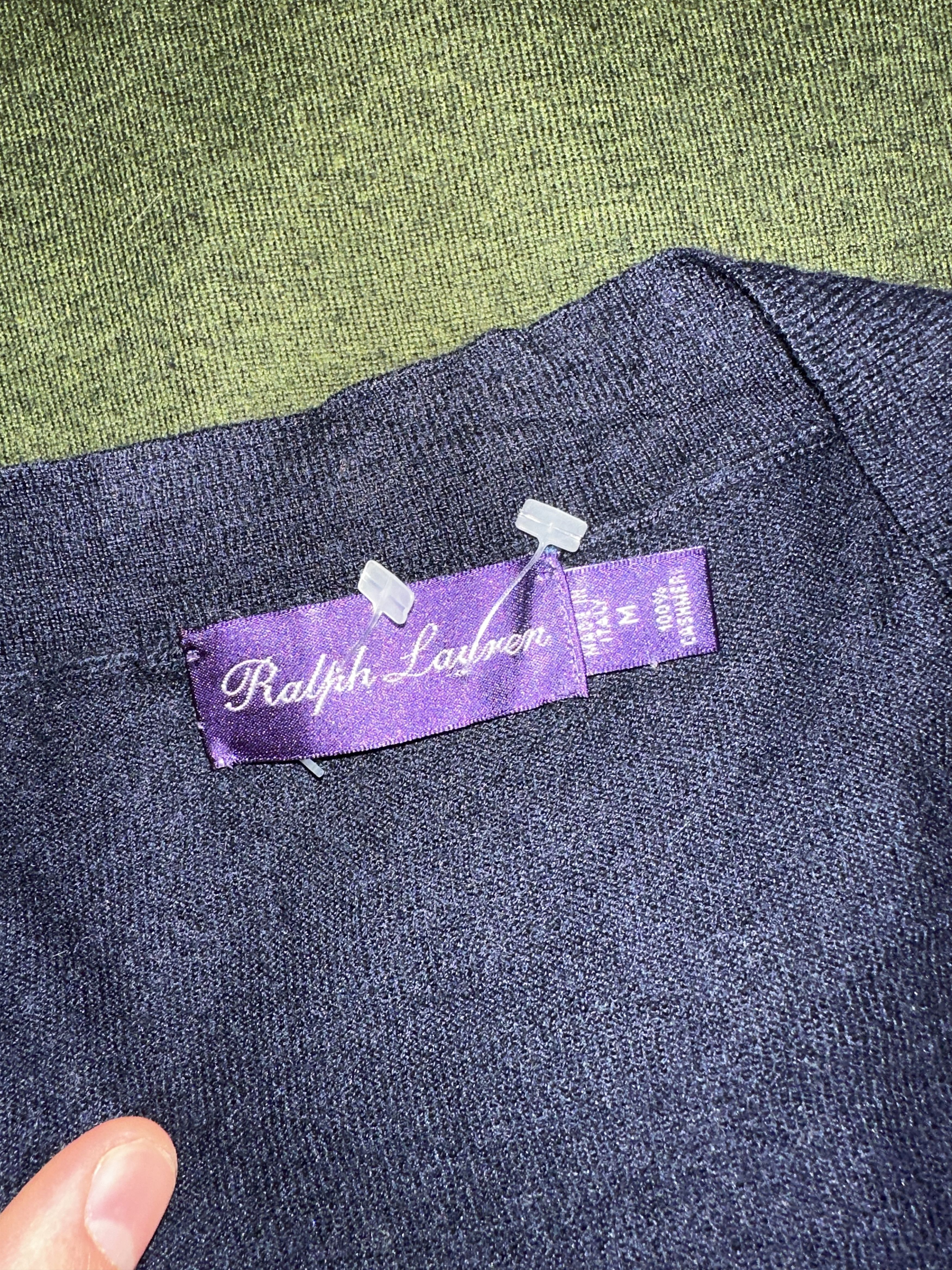 Ralph Lauren Purple Label Ralph Lauren Purple Label Cashmere Low V Neck Sweater Size M Size M / US 6-8 / IT 42-44 - 3 Thumbnail