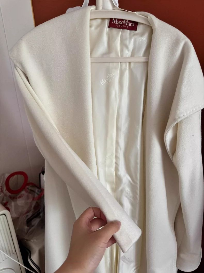 Max Mara Max Mara Women's sheep-wool white lace-up coat Size L / US 10 / IT 46 - 5 Thumbnail