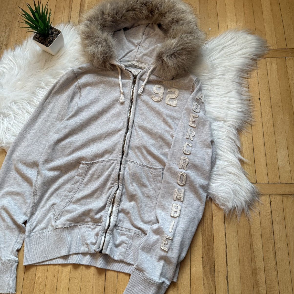 Abercrombie & Fitch 📌 Crazy Abercrombie & Fitch Mens Faux Fur Y2K Zip-Hoodie Size US S / EU 44-46 / 1 - 4 Thumbnail