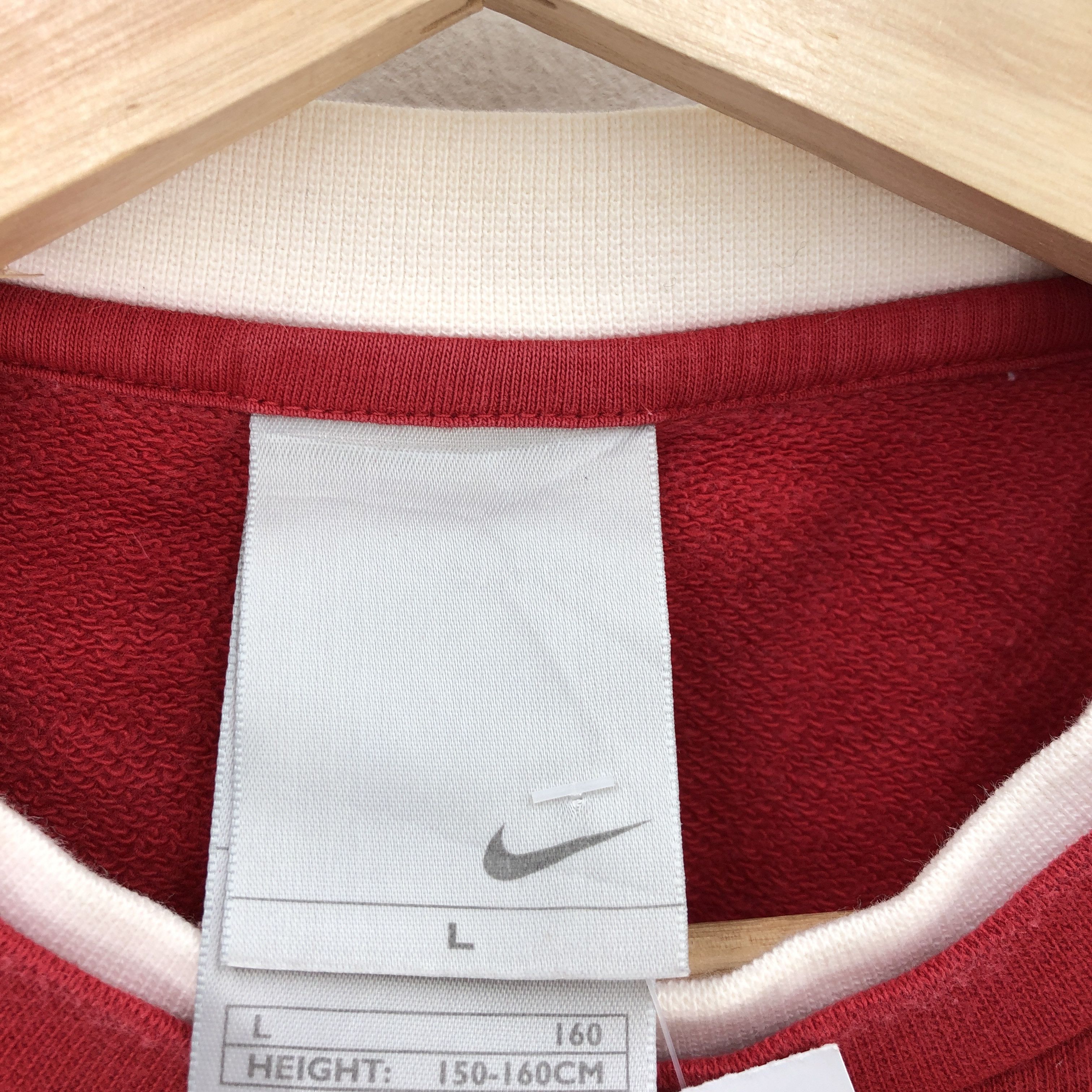 Nike Vintage Nike T Shirt Nike Swoosh Tees Nike ACG Tees Size US L / EU 52-54 / 3 - 6 Thumbnail