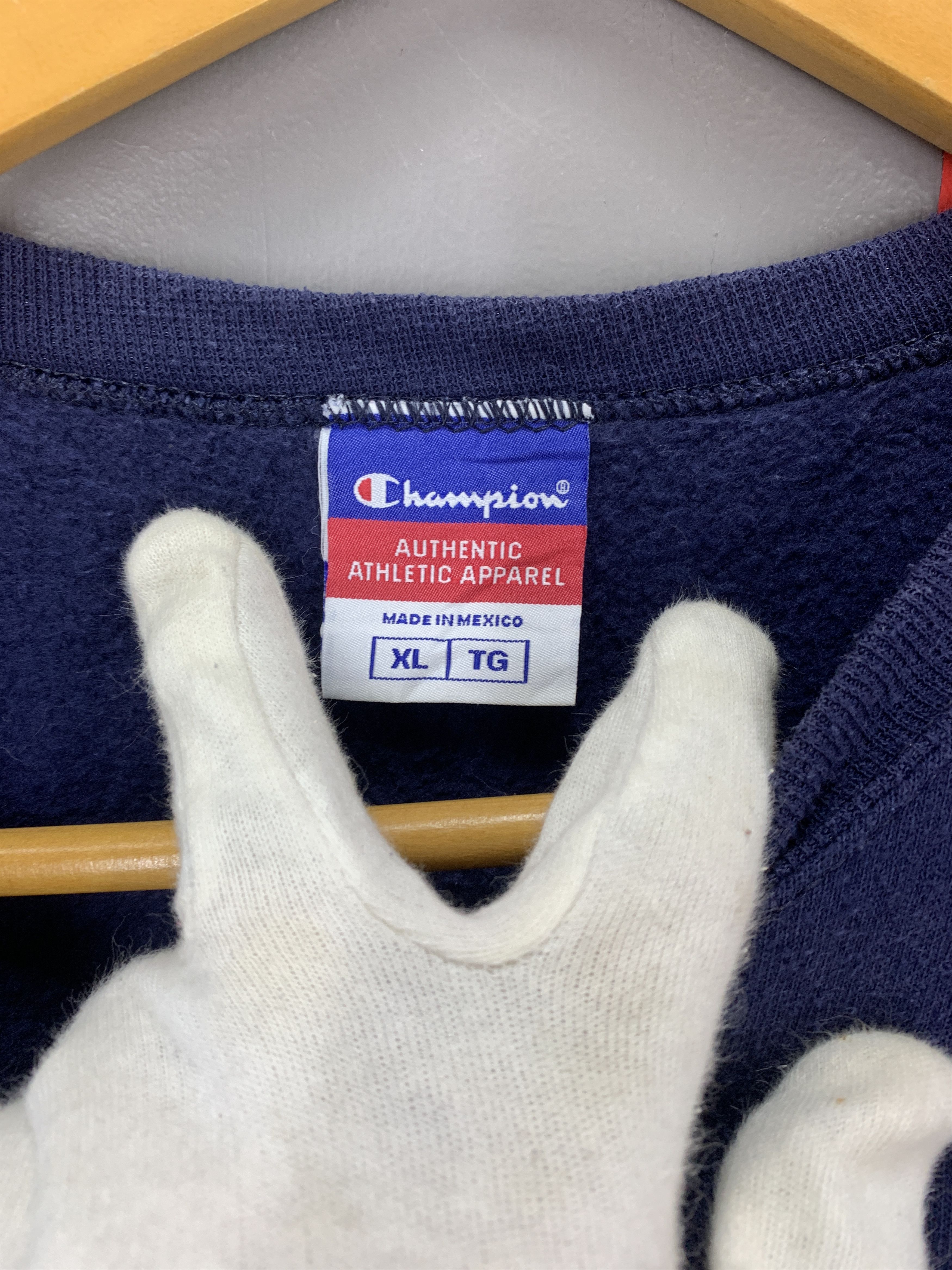 Champion Vintage CHAMPION Crew Neck Sweatshirt #2067/16 Size US XL / EU 56 / 4 - 5 Thumbnail