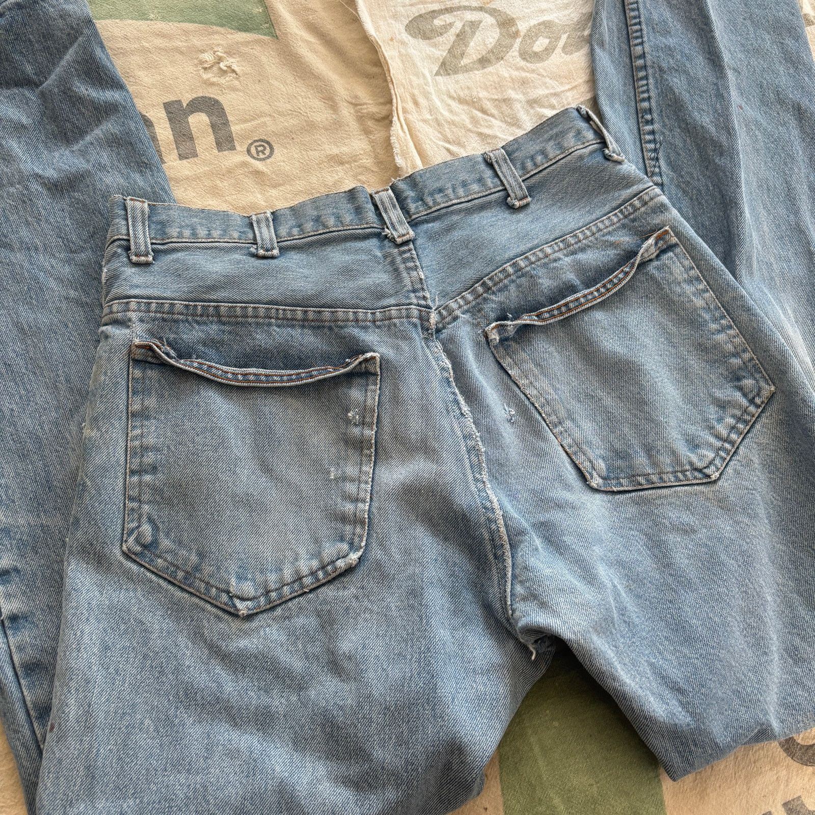 Vintage Vintage 1970s Faded Distressed Blue Jeans Repairs 28x30 Size 28" / US 6 / IT 42 - 6 Thumbnail