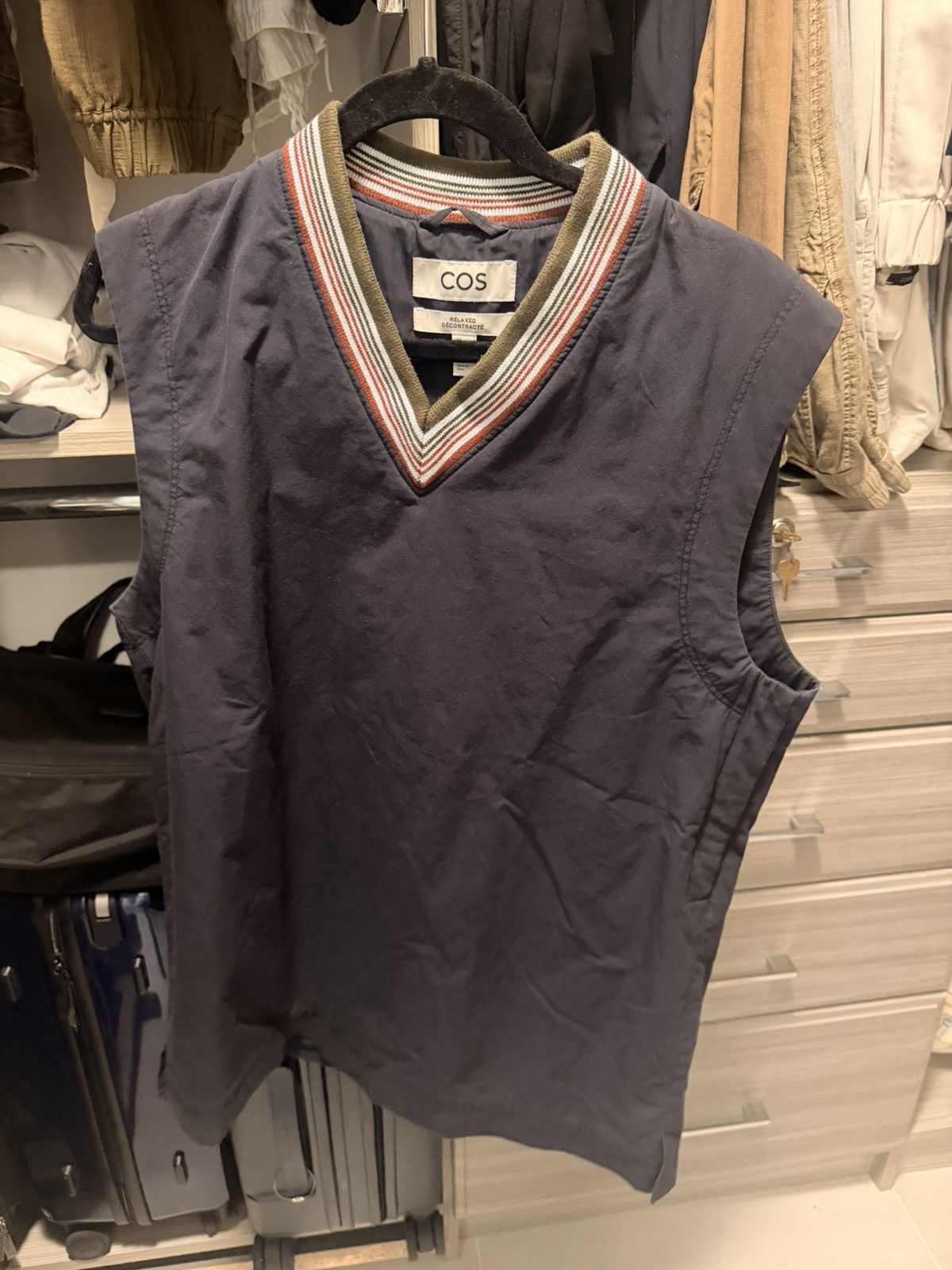 Cos COS Contrast Knit-Trim Vest Size US S / EU 44-46 / 1 - 1 Thumbnail