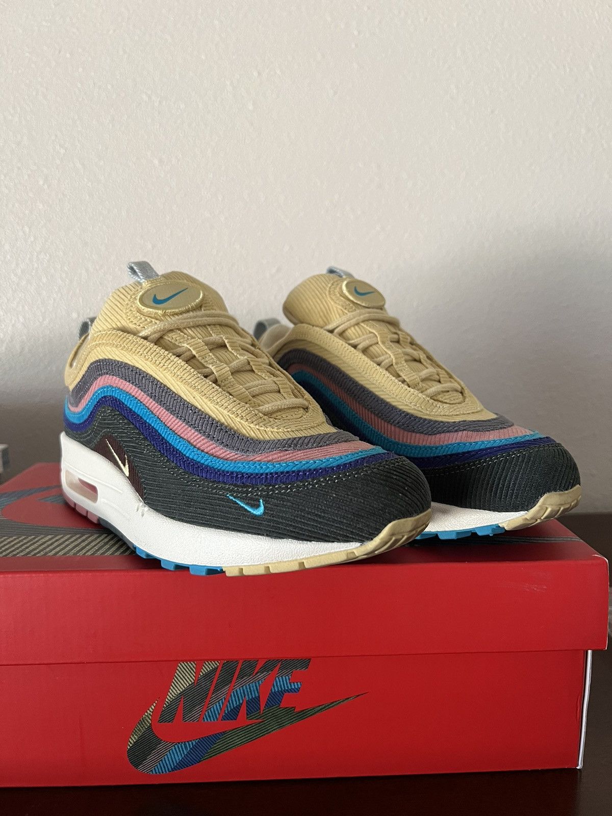 Nike AIR MAX 1/97 SW Size US 5 / EU 37 - 2 Thumbnail