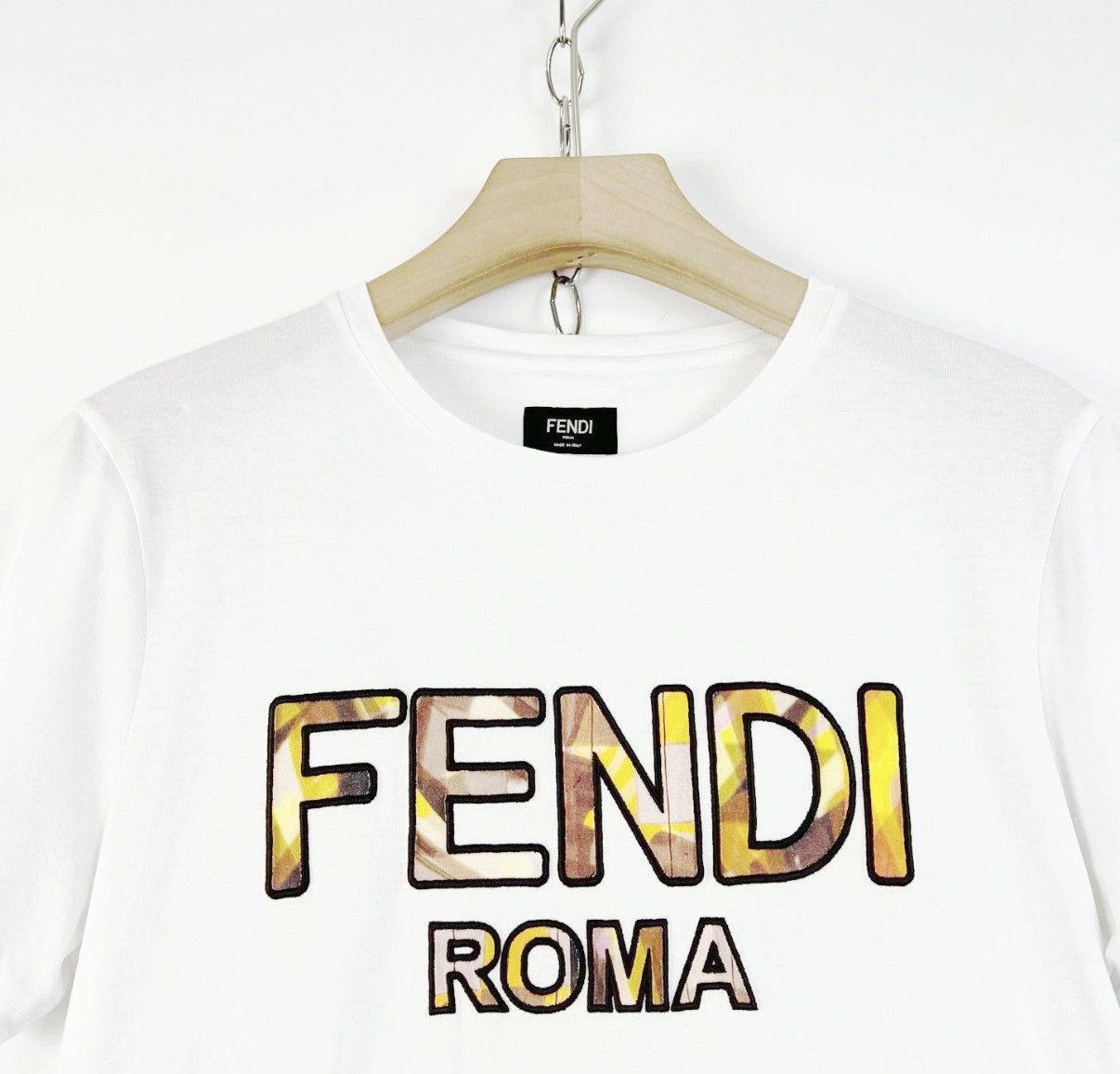 Fendi Fendi / White Letter Embroidered Short Sleeve T-Shirt K12 Size US S / EU 44-46 / 1 - 3 Thumbnail