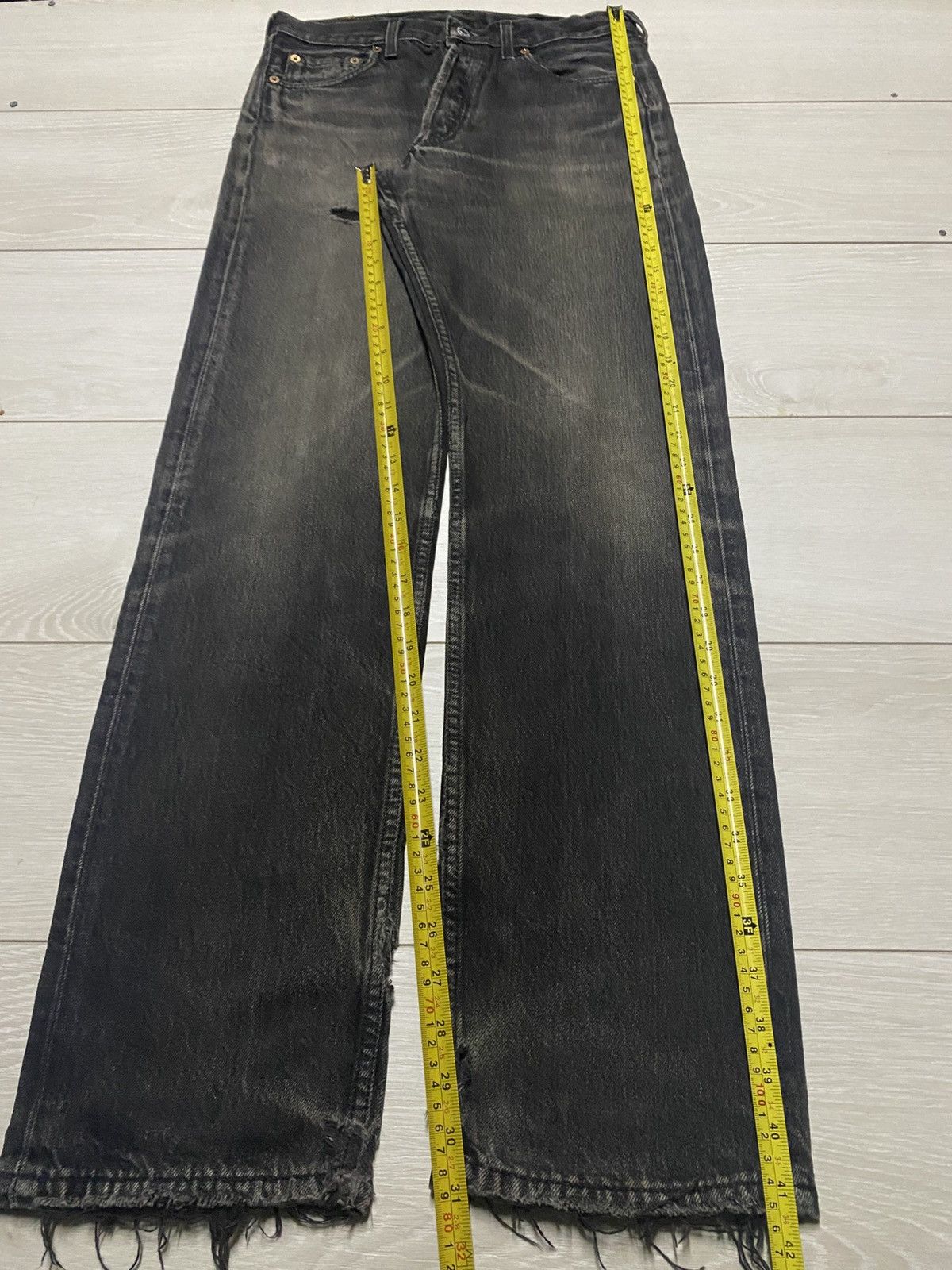 Levi's Vintage Levis 501 Black DenimTear Distressed Jeans Size US 29 - 17 Thumbnail