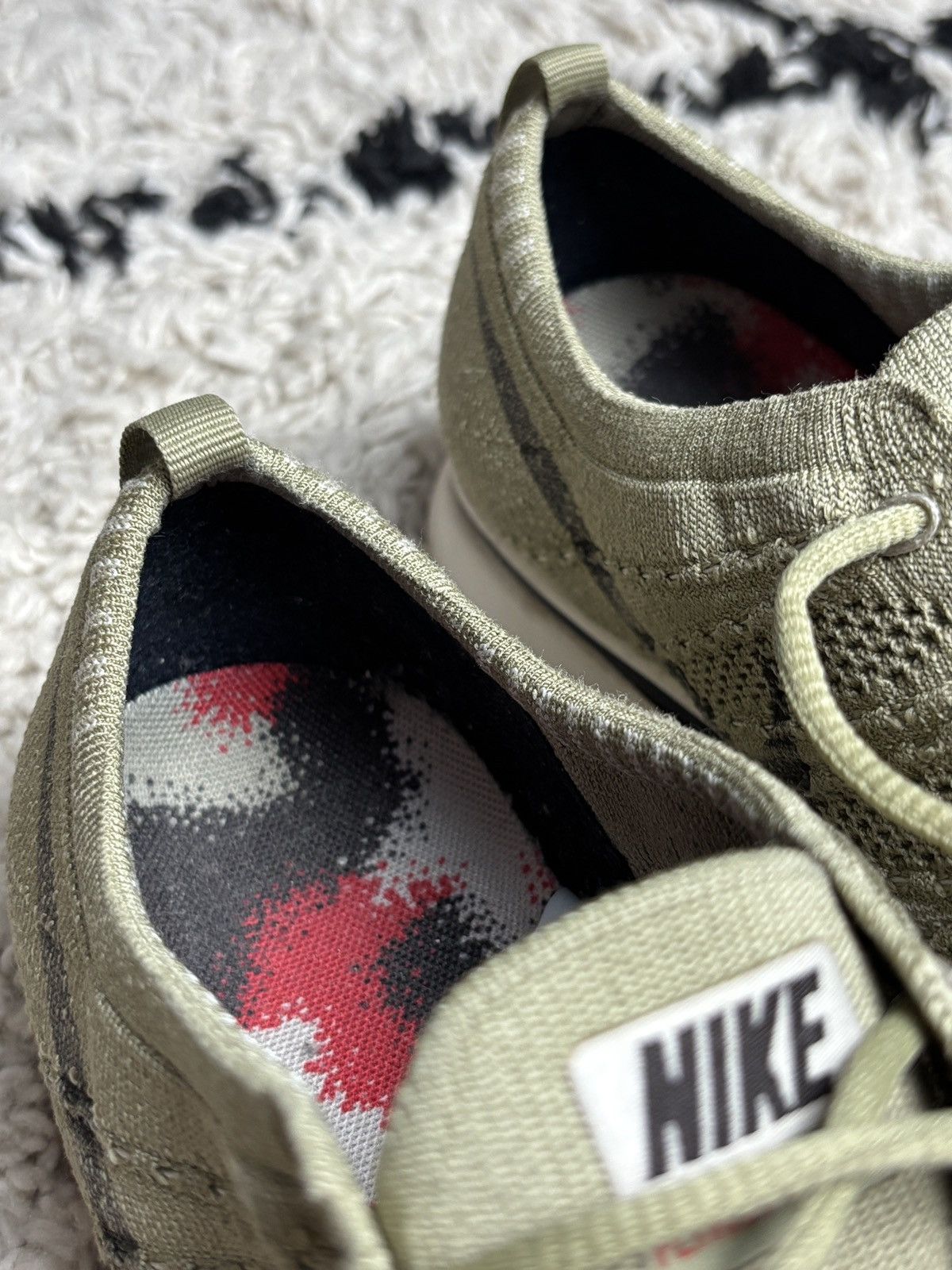 Nike Nike Flyknit Trainer Neutral Olive Low Sneakers Streetwear Size US 9.5 / EU 42-43 - 8 Thumbnail