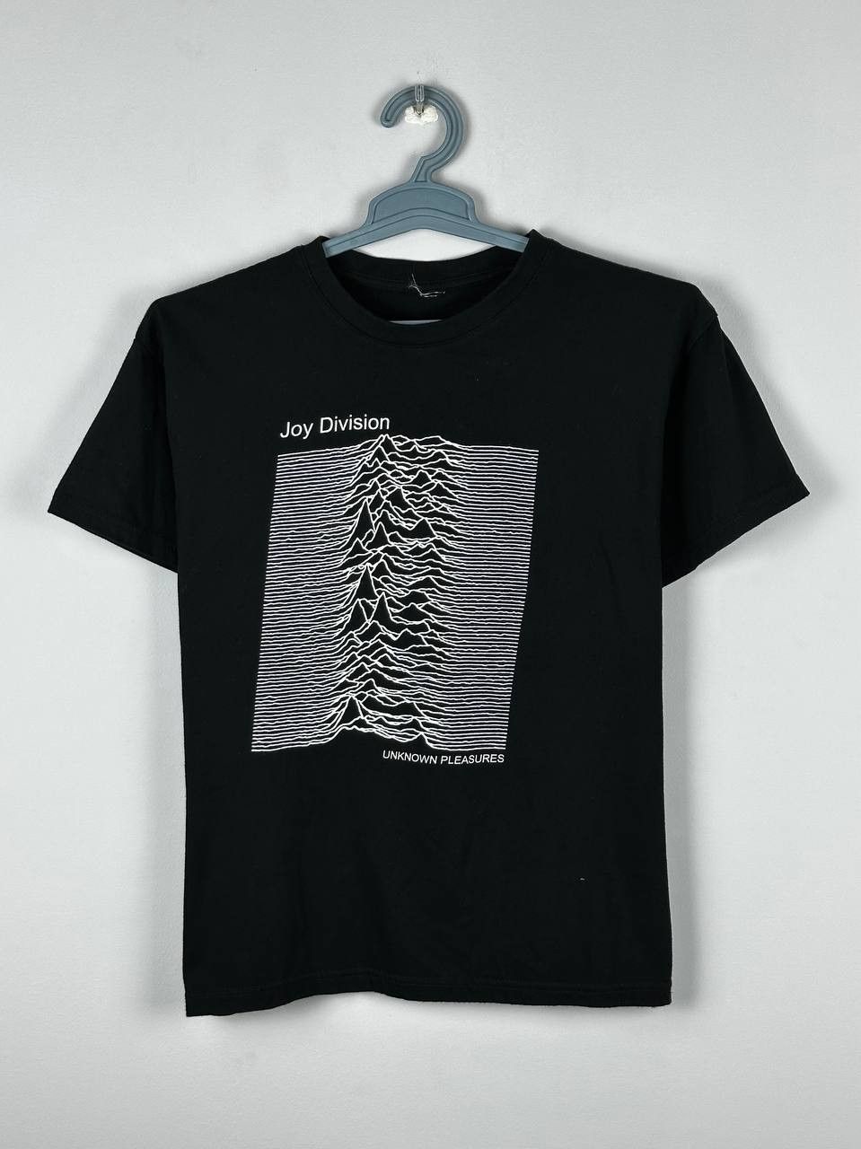 Band Tees Joy Division Unkown Pleasures Black T Shirt Size US M / EU 48-50 / 2 - 1 Thumbnail