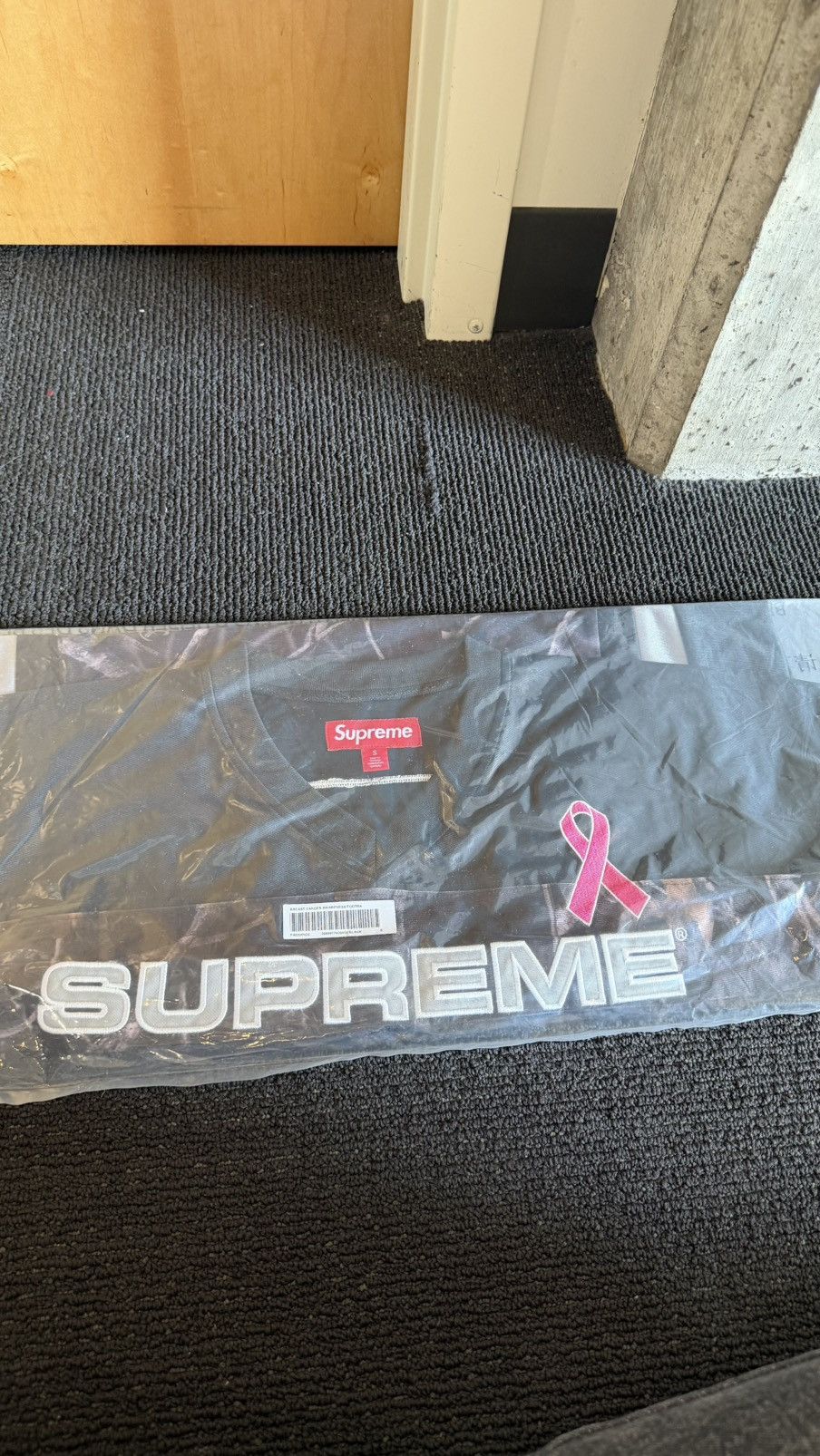 Supreme Supreme breast cancer awareness football jersey (black) S Size US S / EU 44-46 / 1 - 1 Thumbnail
