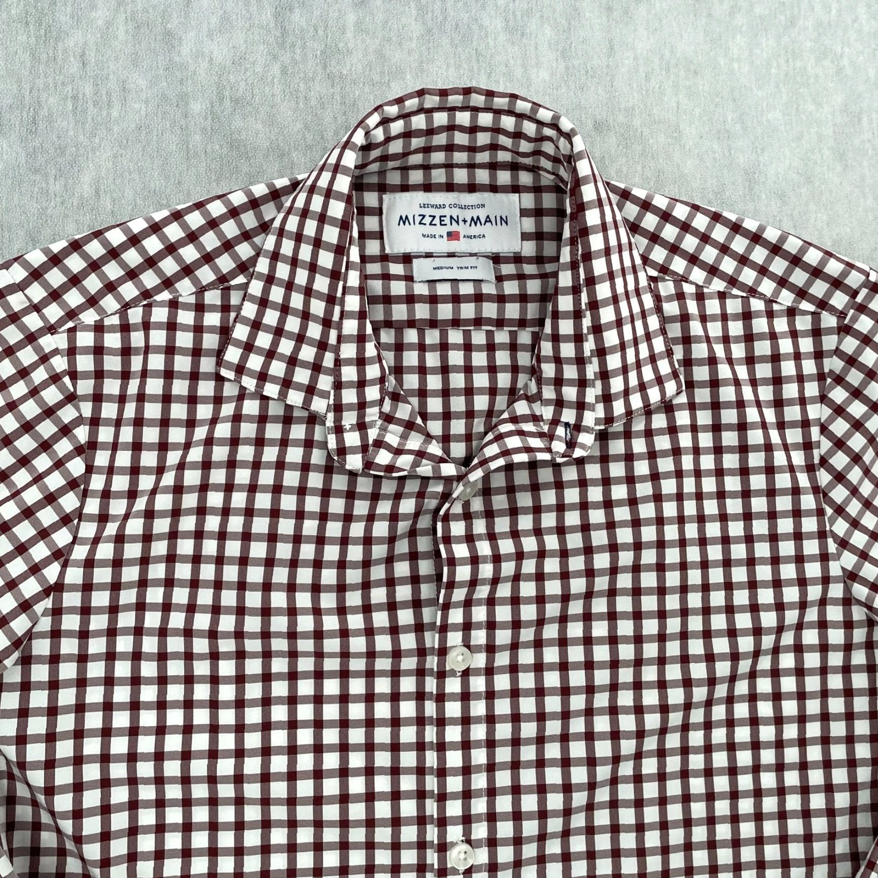 Mizzen+Main Mizzen+Main Shirt Adult Button Up Performance Mens Red Check Up Medium M Sleeve Long Sleeve Pattern Check Color Red Brand Mizzen+Main Size US M / EU 48-50 / 2 - 3 Thumbnail