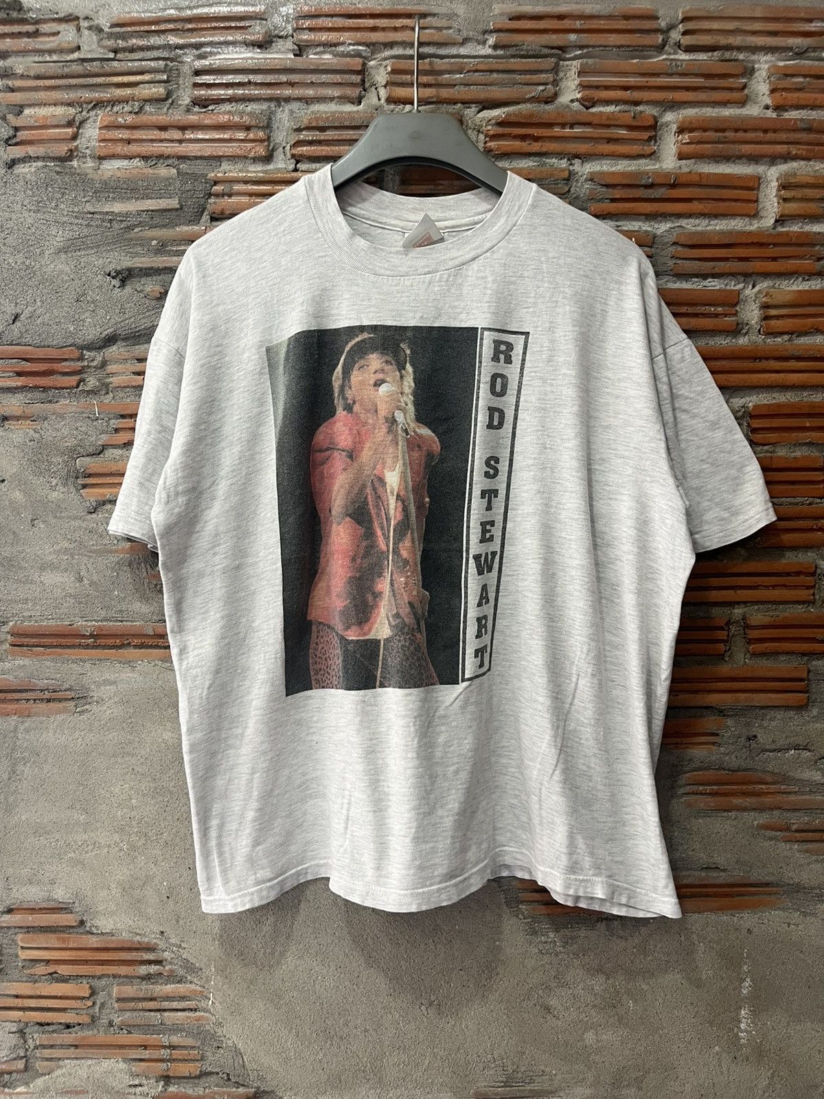 Band Tees Vintage ROD STEWART Spanner Tour 95’s RDS DUBLIN Tshirt Size US XL / EU 56 / 4 - 2 Thumbnail