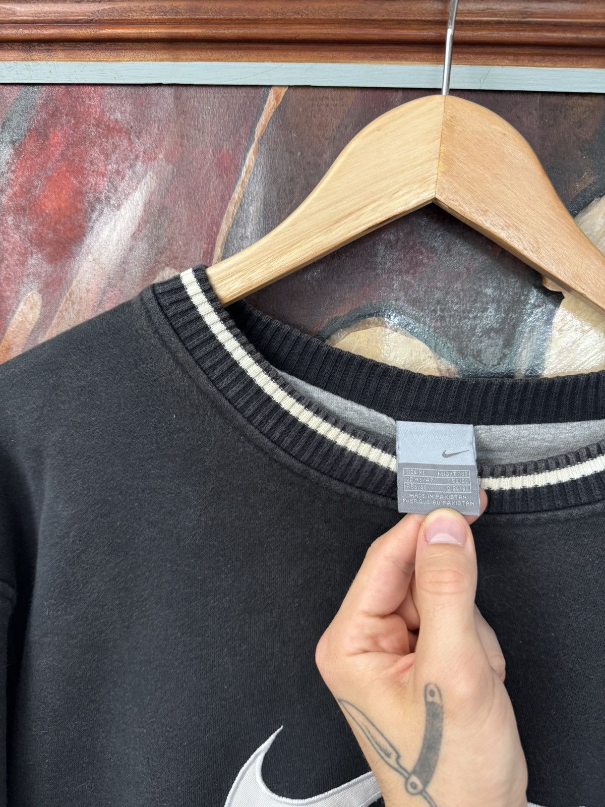 Nike Vintage Nike Crewneck Washed Big Center Swoosh Logo Hype Size US XL / EU 56 / 4 - 3 Thumbnail