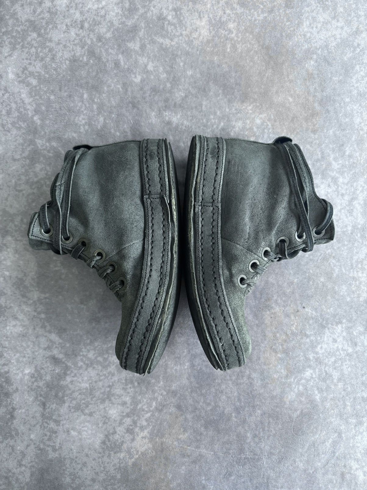 James Kearns James Kearns 6Hole Mid-Top Sneakers Size US 8 / EU 41 - 5 Thumbnail