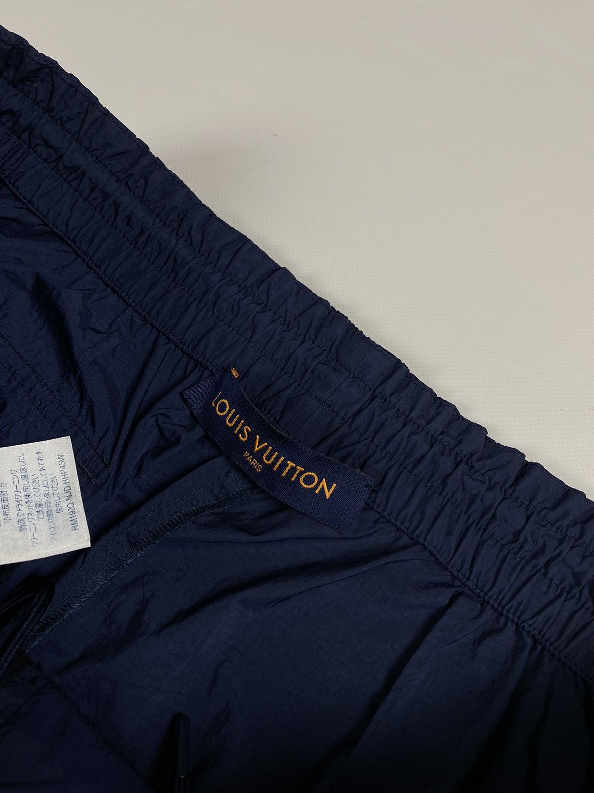 Louis Vuitton Louis Vuitton men’s nylon cargo pants trousers size 42 Size US 36 / EU 52 - 13 Thumbnail