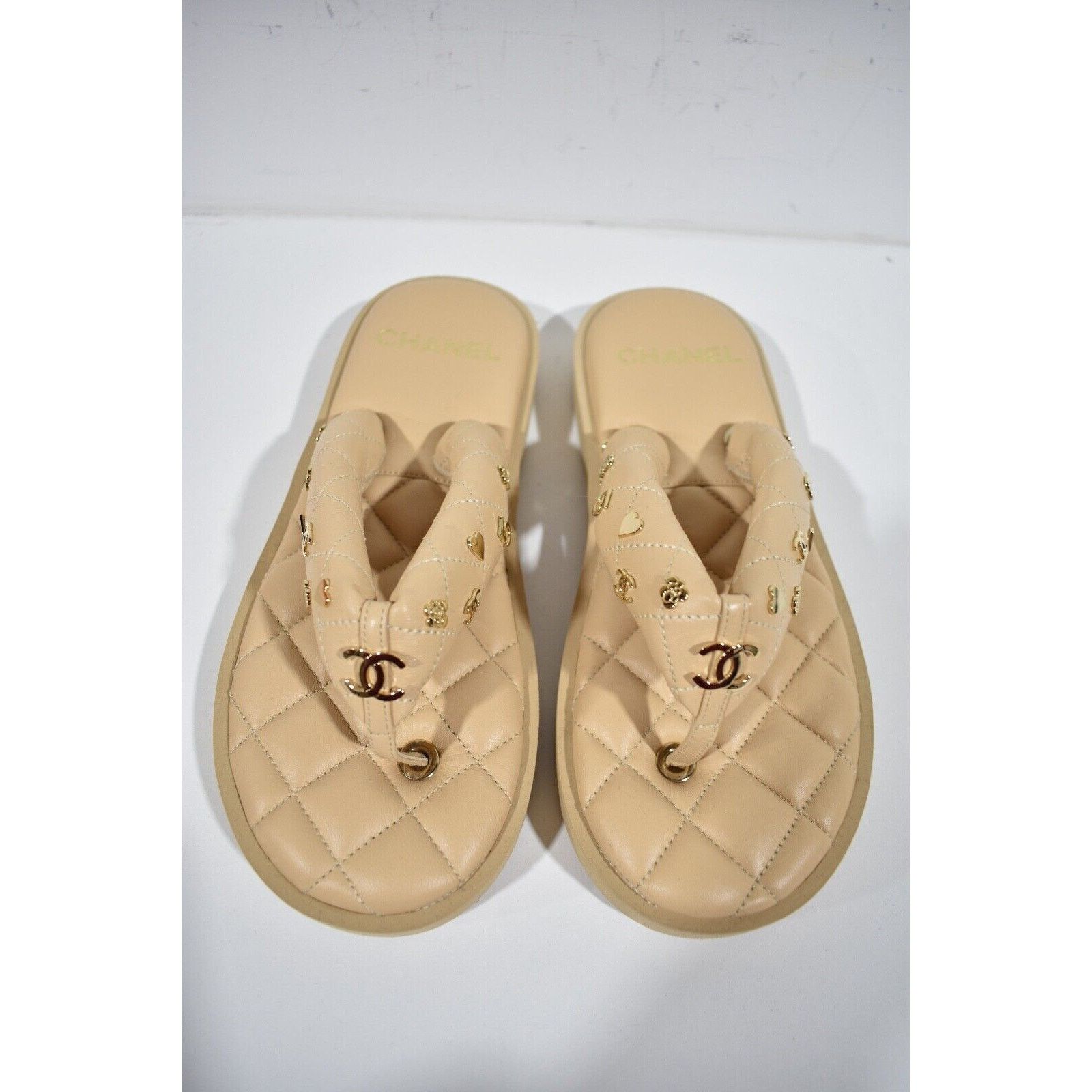 Chanel Chanel 23P Beige Quilted Charms Padded Pool Thong Logo Size US 11 / IT 41 - 2 Thumbnail