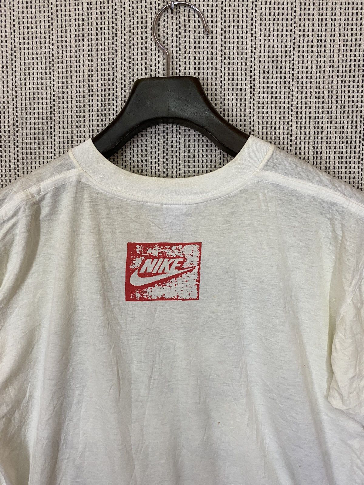 Nike Vintage 90s nike air jordan spell out tshirt Size US L / EU 52-54 / 3 - 4 Thumbnail