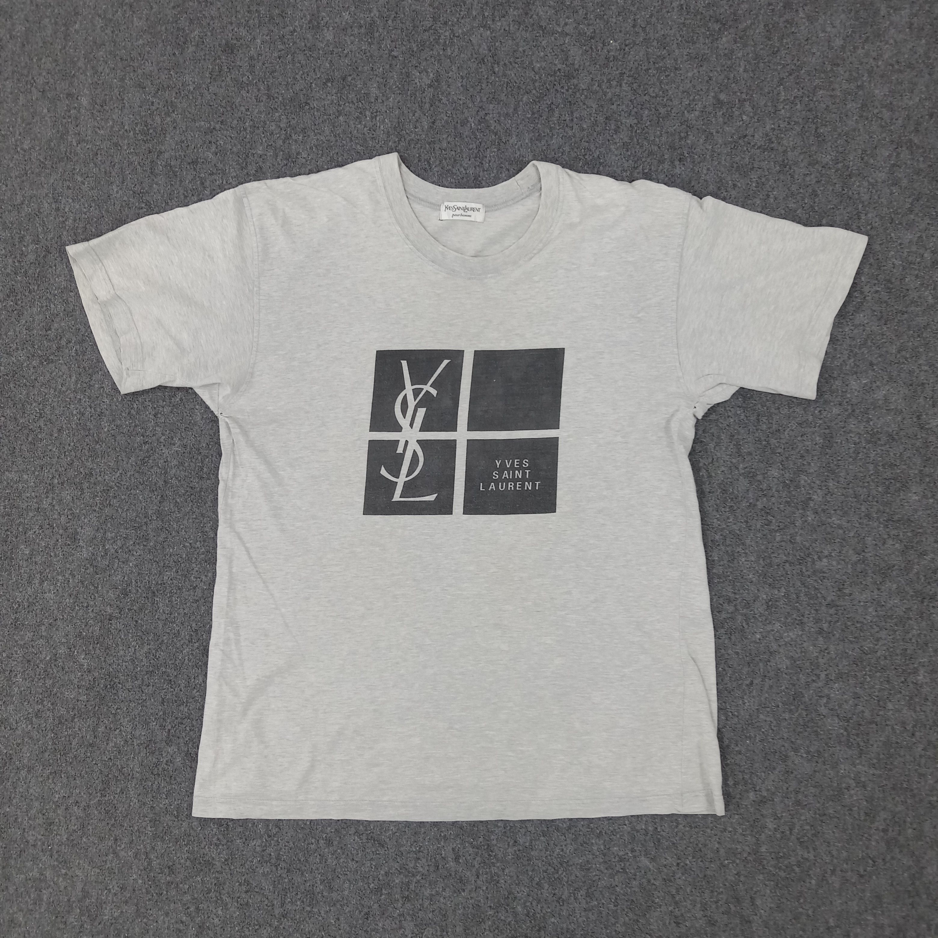 Vintage Vintage Yves Saint Lauren Designer Logo Art Tshirt Size US L / EU 52-54 / 3 - 1 Thumbnail