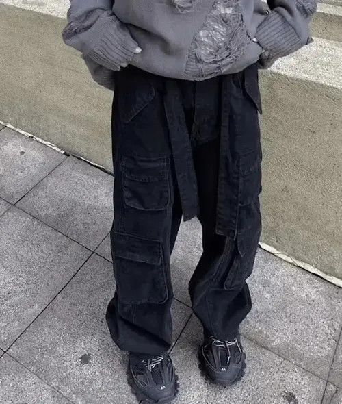 Japanese Brand Black Multi pocket utility grunge cargo pants Size US 33 - 3 Thumbnail