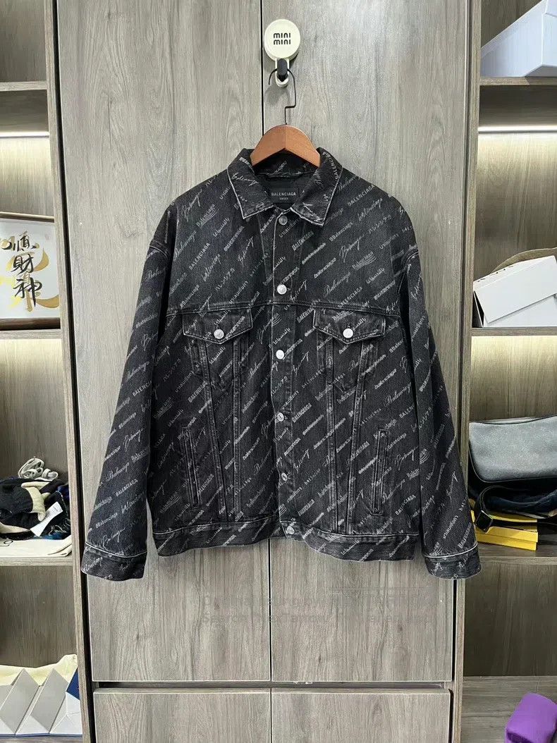 Other Balenciaga Denim Jacket with Full Logo on Bilibili Danmaku Size US S / EU 44-46 / 1 - 1 Thumbnail