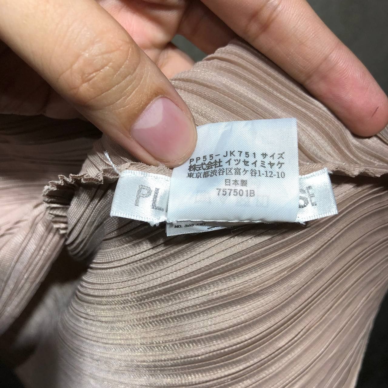 Pleats Please Issey Miyake Issey Miyake Pleats Please Asymmetrical pleated Tee Size M / US 6-8 / IT 42-44 - 14 Thumbnail