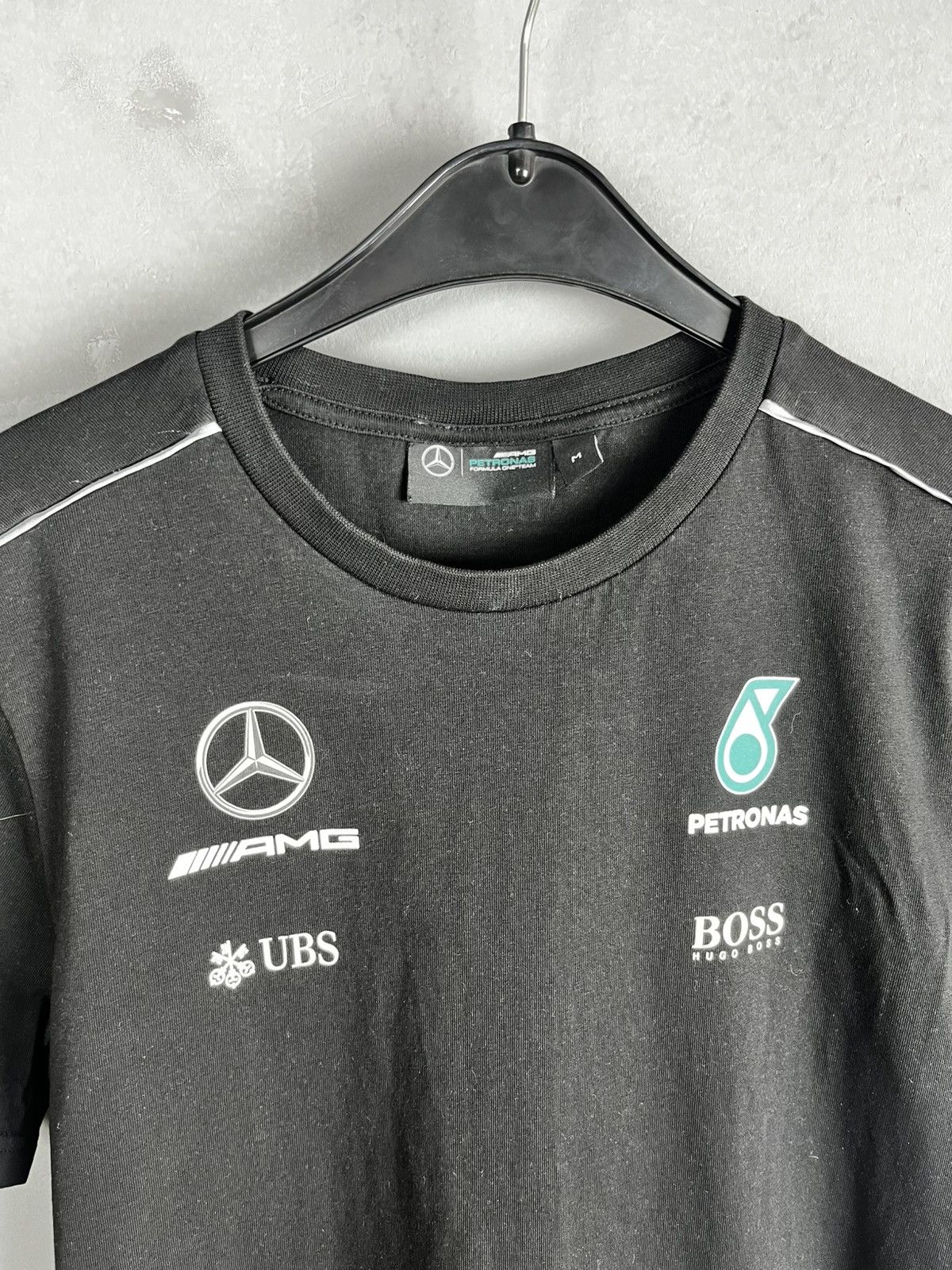 Mercedes-Benz Petronas AMG t shirt size m racing Size US M / EU 48-50 / 2 - 5 Thumbnail