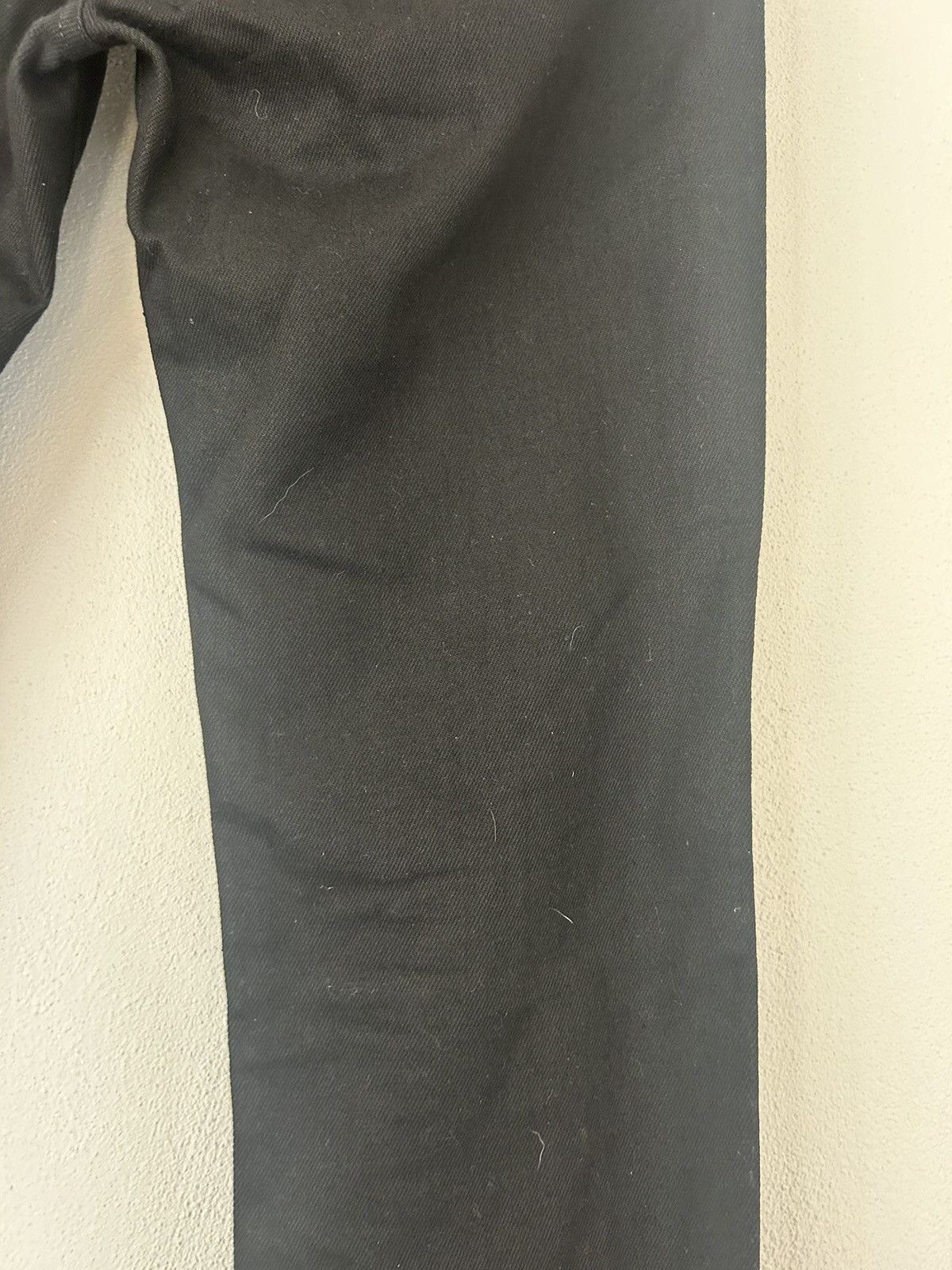 Givenchy Black Slim-Fit Jeans with Red Graphic Patch Size US 31 - 7 Thumbnail