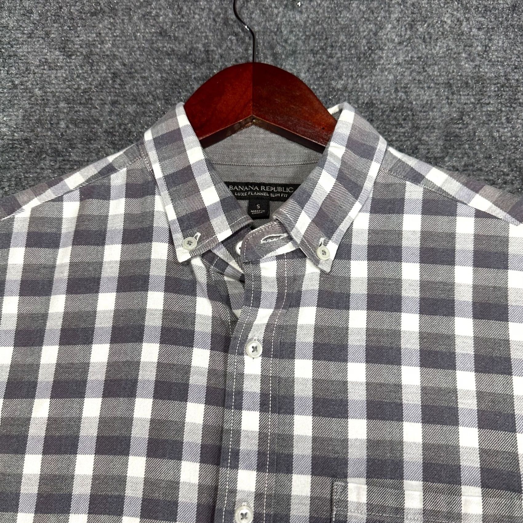 Banana Republic Banana Republic Shirt Mens S Luxe Flannel Button-Down Cotton Gray Check Slim Pocketed Size US S / EU 44-46 / 1 - 6 Thumbnail