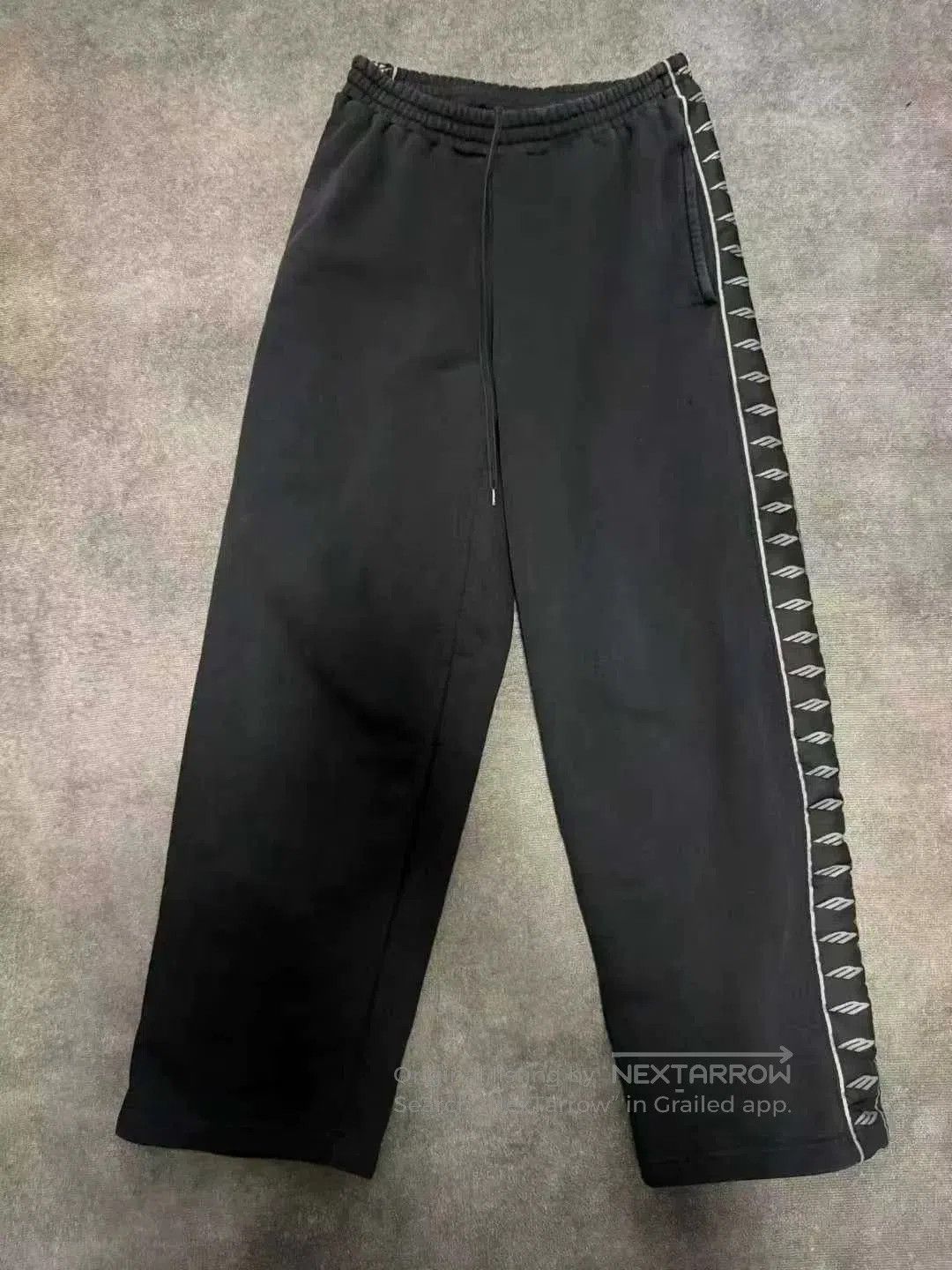 Balenciaga balenciaga man united logo cotton sweatpants. Size US 26 / EU 42 - 1 Thumbnail