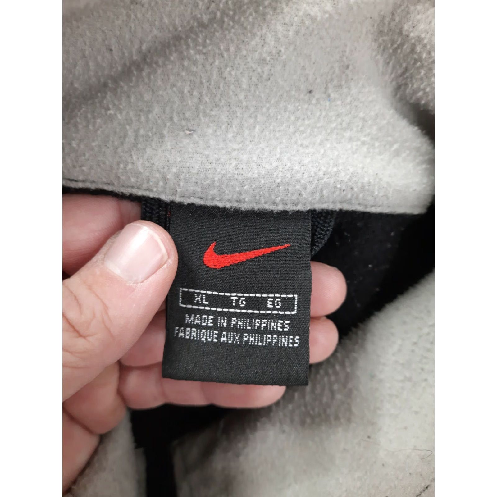 Nike VINTAGE Nike Full Zip Mock Neck Sweatshirt XL Black Tag Swoosh 2000s Mens Size US XL / EU 56 / 4 - 2 Thumbnail