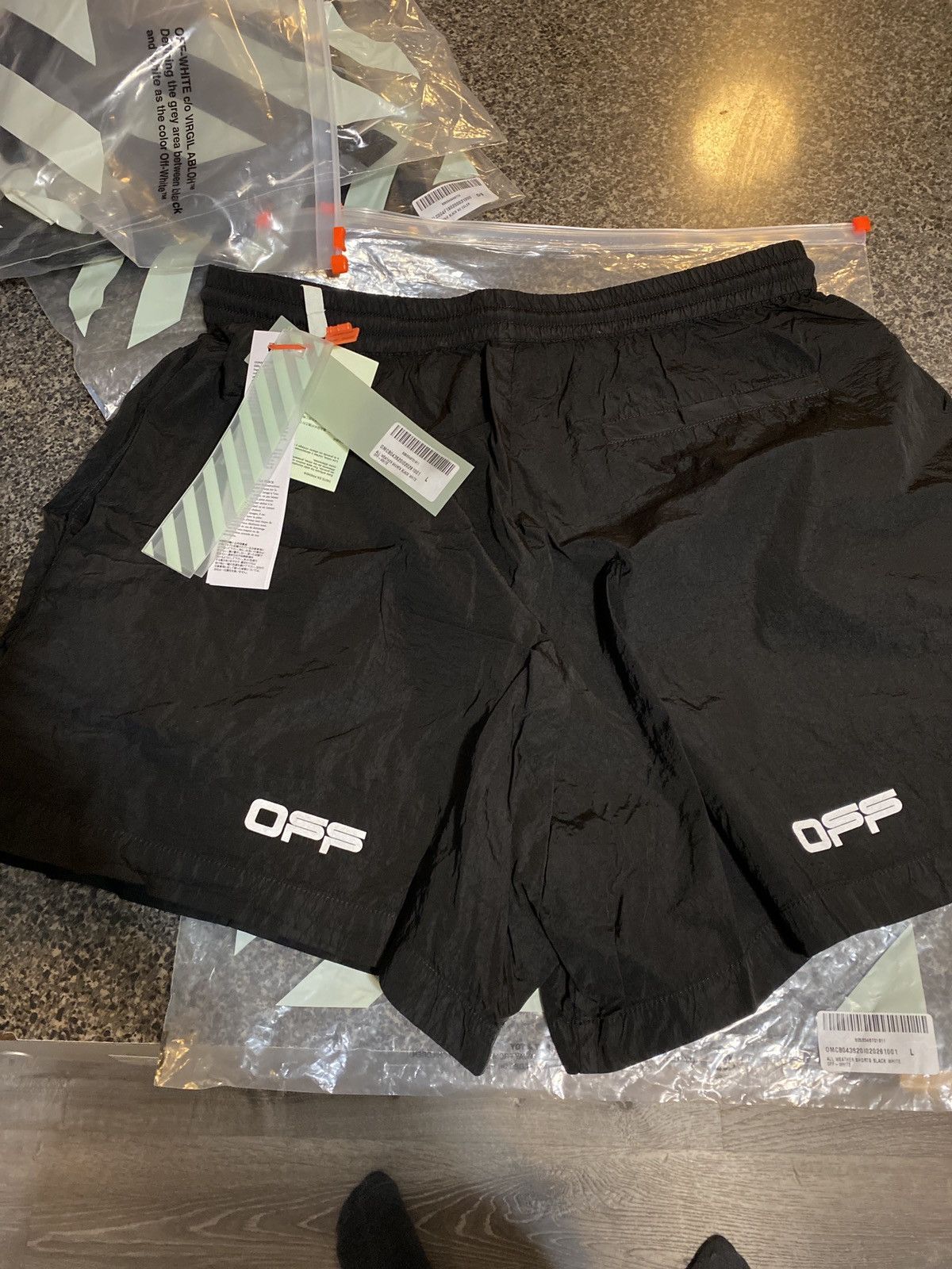 Off-White × Virgil Abloh Off-White All Weather Shorts Black White Size US 33 - 2 Thumbnail