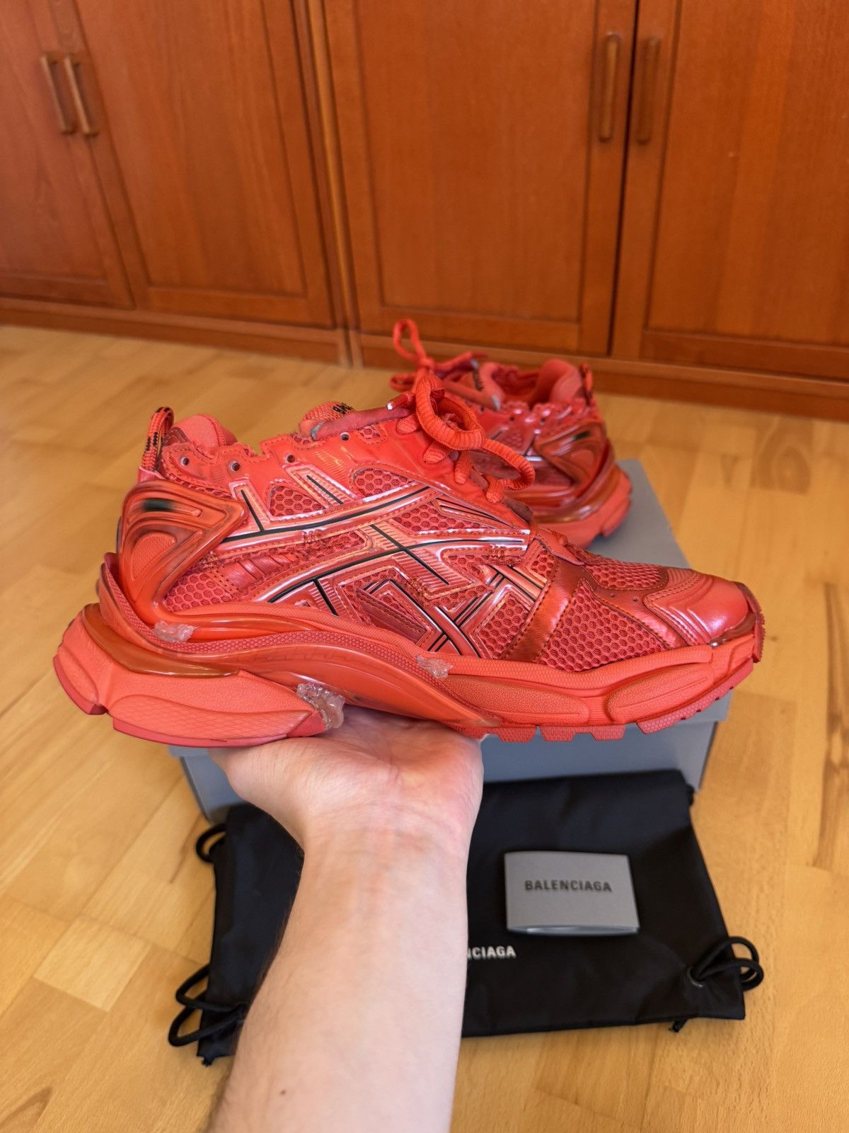 Balenciaga *NEW* Balenciaga Runner Triple Red Size US 9 / EU 42 - 4 Thumbnail