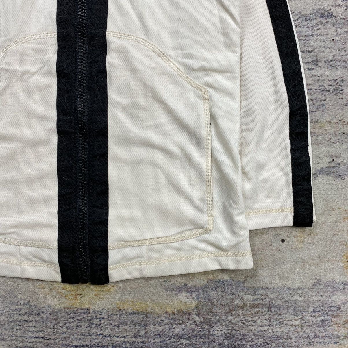 Chanel Chanel taped jacket Size M / US 6-8 / IT 42-44 - 4 Thumbnail