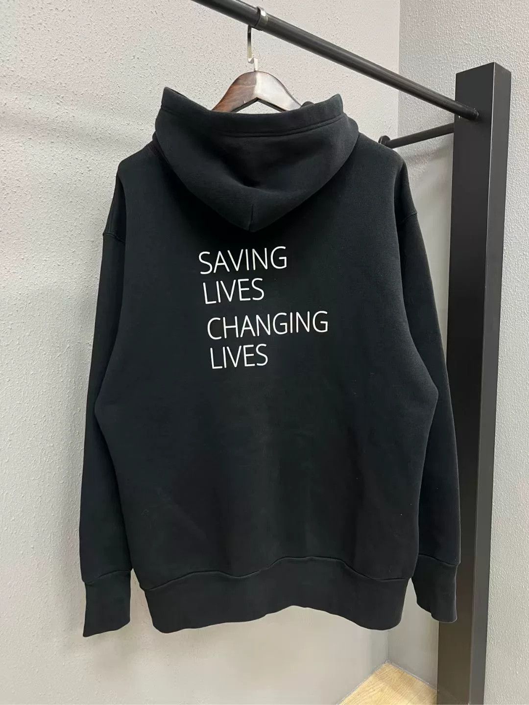 Balenciaga balenciaga black hoodie with text design Size US XS / EU 42 / 0 - 2 Thumbnail