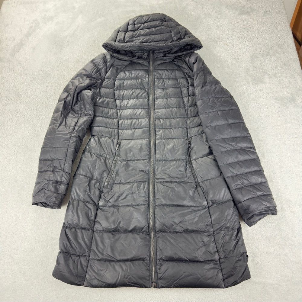 Lululemon Lululemon Women's Size Medium (8) Brave the Cold Grey Goose Size M / US 6-8 / IT 42-44 - 1 Thumbnail