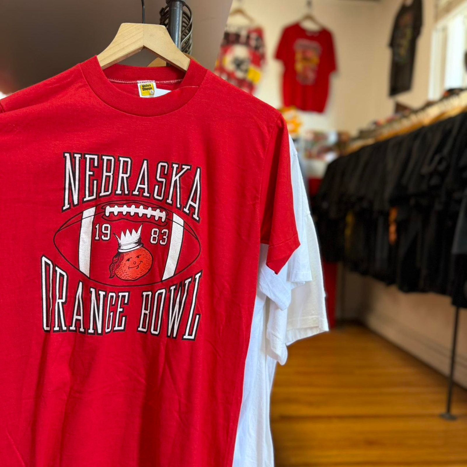 Vintage Vintage 1983 Nebraska Huskers Orange Bowl Football T-Shirt Size US M / EU 48-50 / 2 - 1 Thumbnail