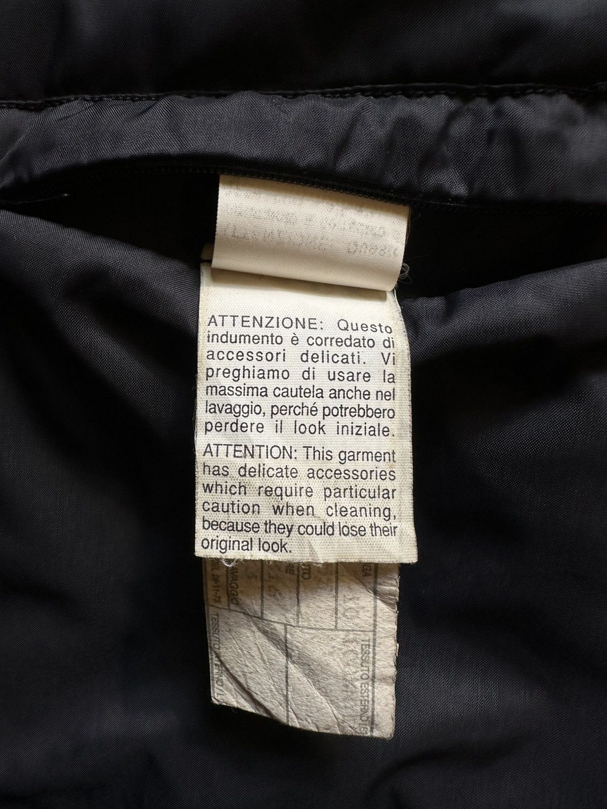 Emporio Armani 90s Nylon Velcro Bomber Jacket Size US M / EU 48-50 / 2 - 12 Thumbnail
