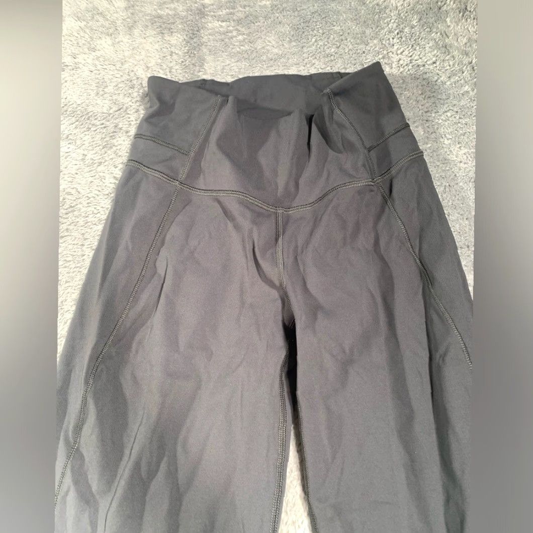 Lululemon Lululemon groove pant flare 4 gray Women Regular Ankle Gray 4 Lululemon groove pant flare 4 gray Size 27" / US 4 / IT 40 - 3 Thumbnail