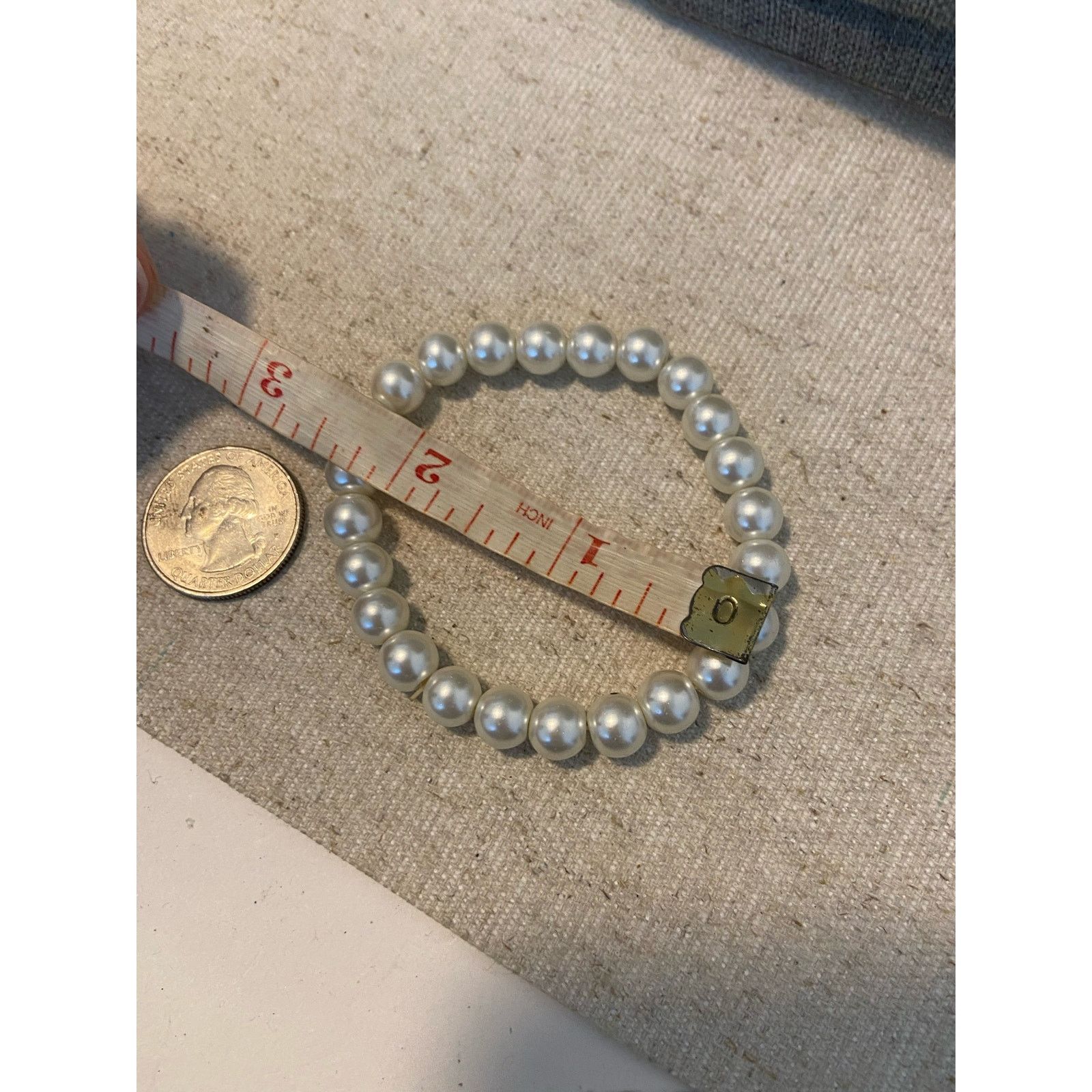 Handmade white faux pearl bracelet Size ONE SIZE - 4 Thumbnail