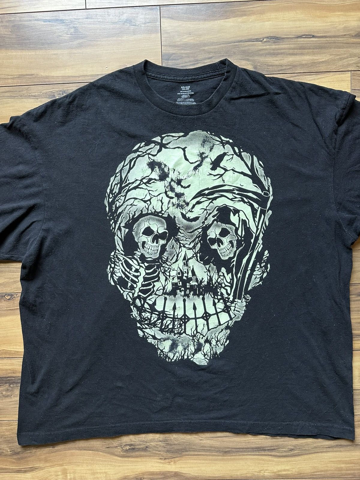 Vintage Vintage Black Skull Graphic Men's T-Shirt Size US XXL / EU 58 / 5 - 2 Thumbnail