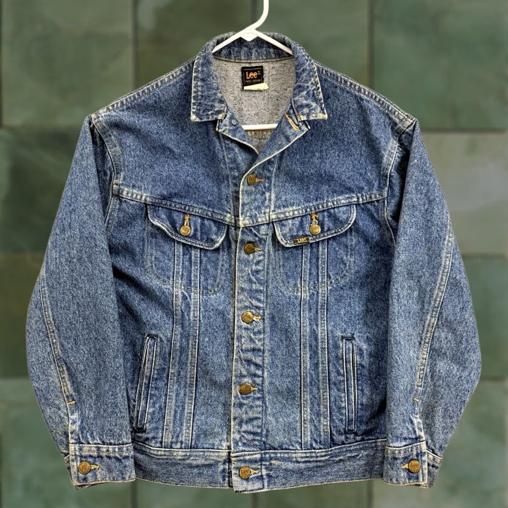 Lee VINTAGE Lee Denim Jacket Women Medium Blue 80s Trucker Distress Jean Western USA Jacket Mens Womens Size 32" / US 10 / IT 46 - 1 Thumbnail