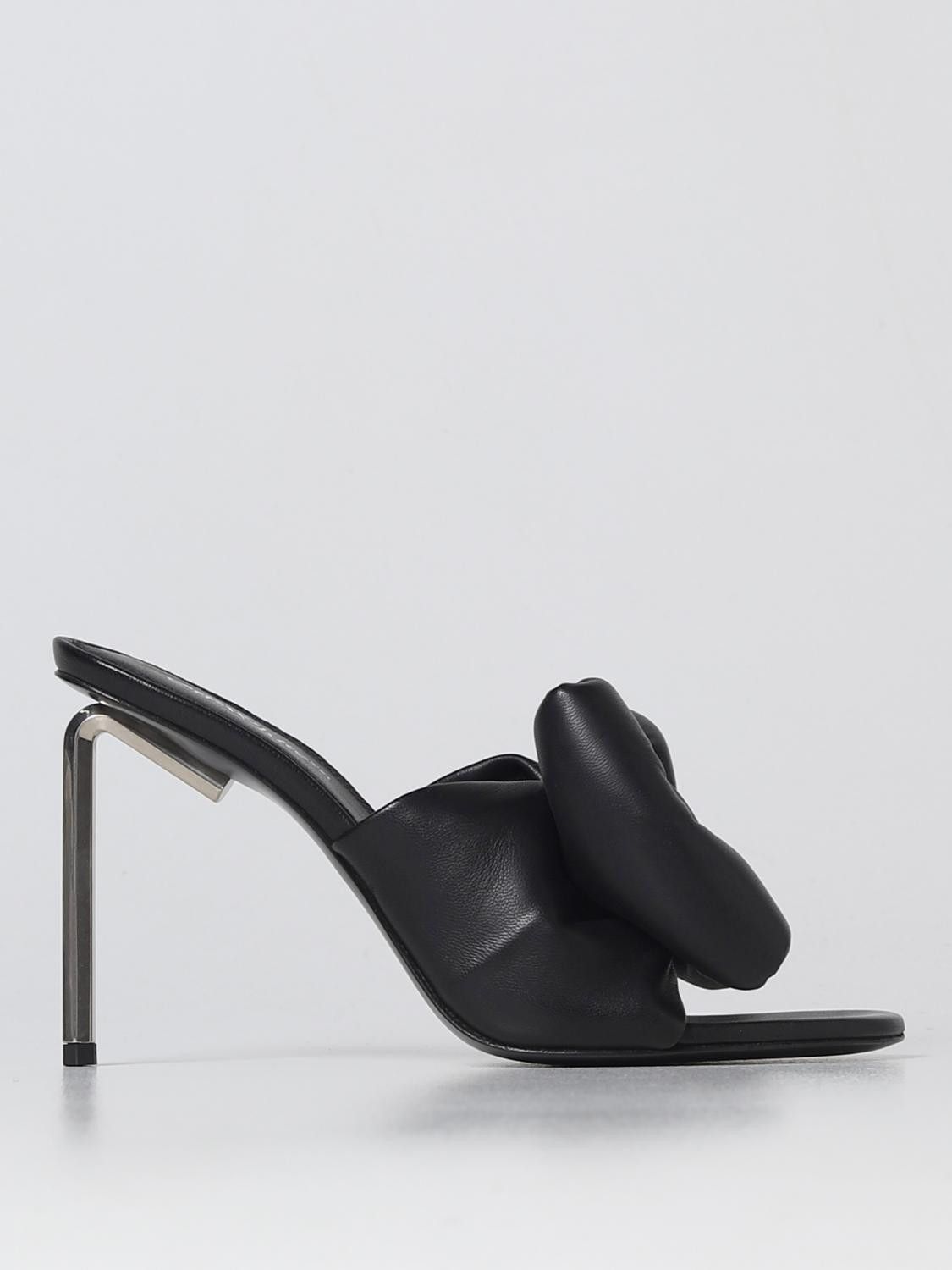 o1y1225 Mules in Black