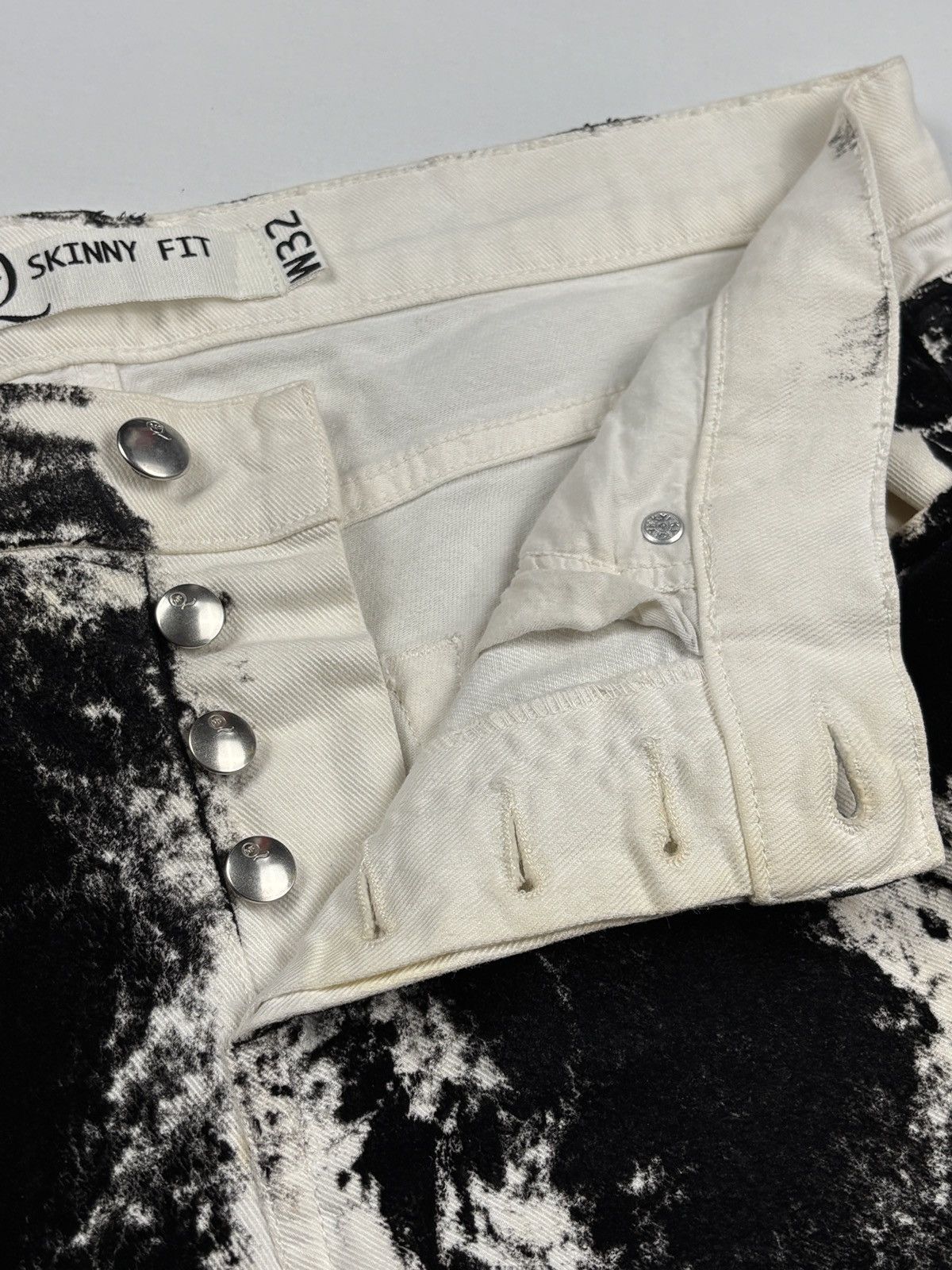 Alexander McQueen F/W 2014 Velvet AOP Skinny fit Jeans Size US 33 - 7 Thumbnail